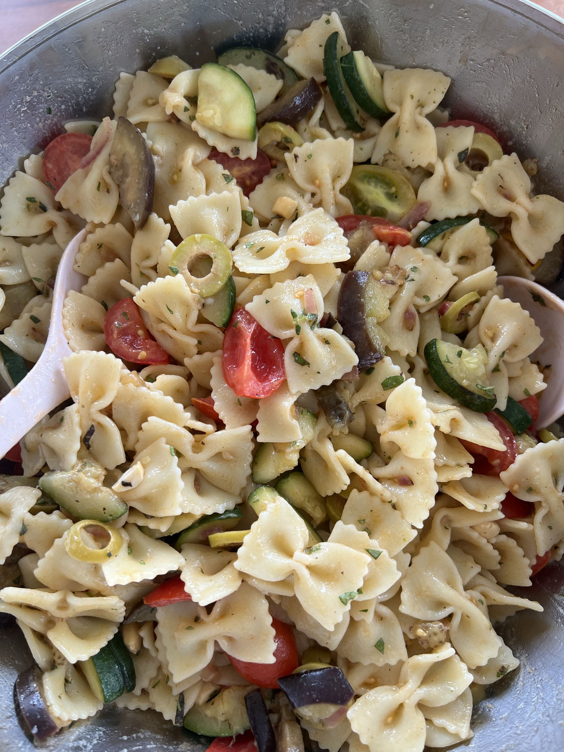Mediterraner Nudelsalat