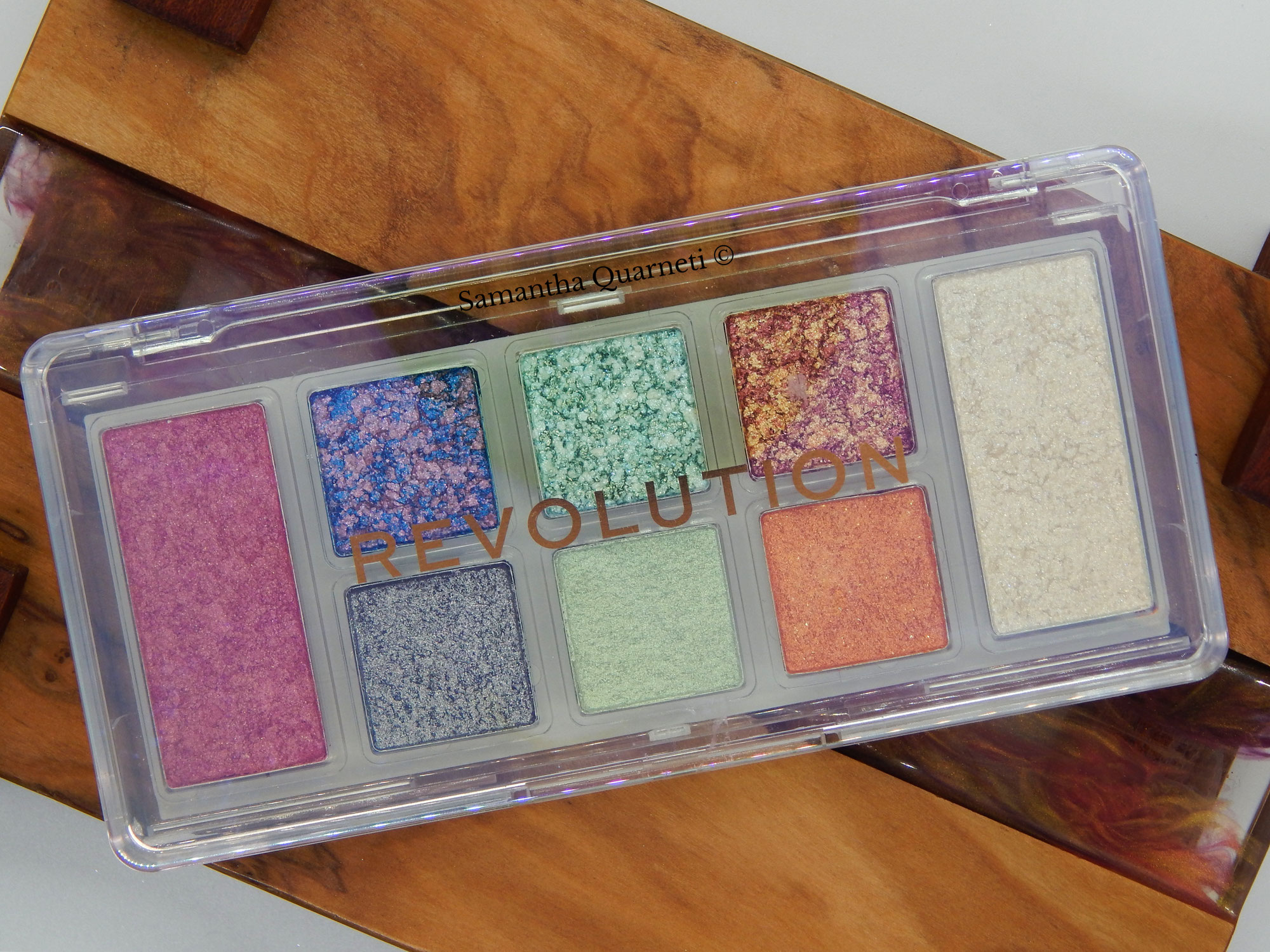 Makeup Revolution Mood Switch Hyper Real Multi Palette Review