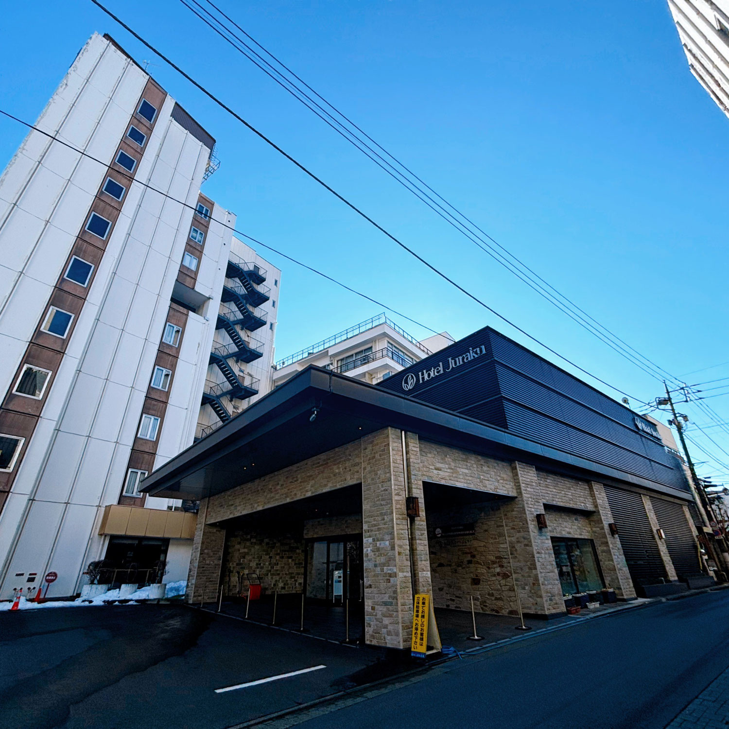 創業100年企業が運営する群馬みなかみの人気ホテルに酒自販機を設置！