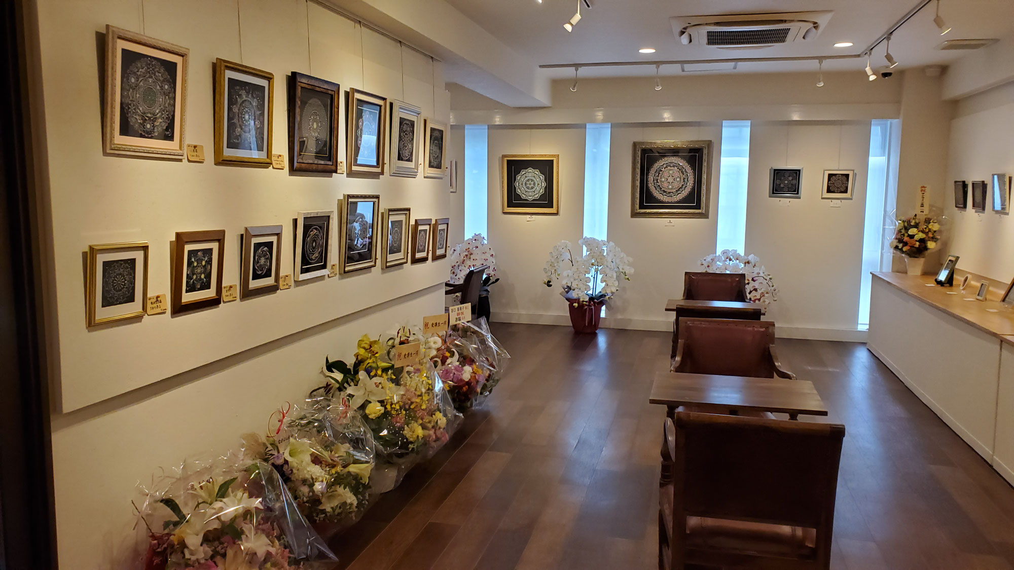 点描曼荼羅画　合同作品展　盛況にて終了致しました