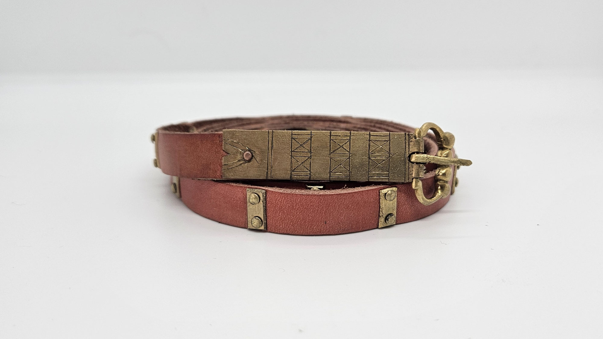Reproduction d'une ceinture de Flandre au XIIIe siècle