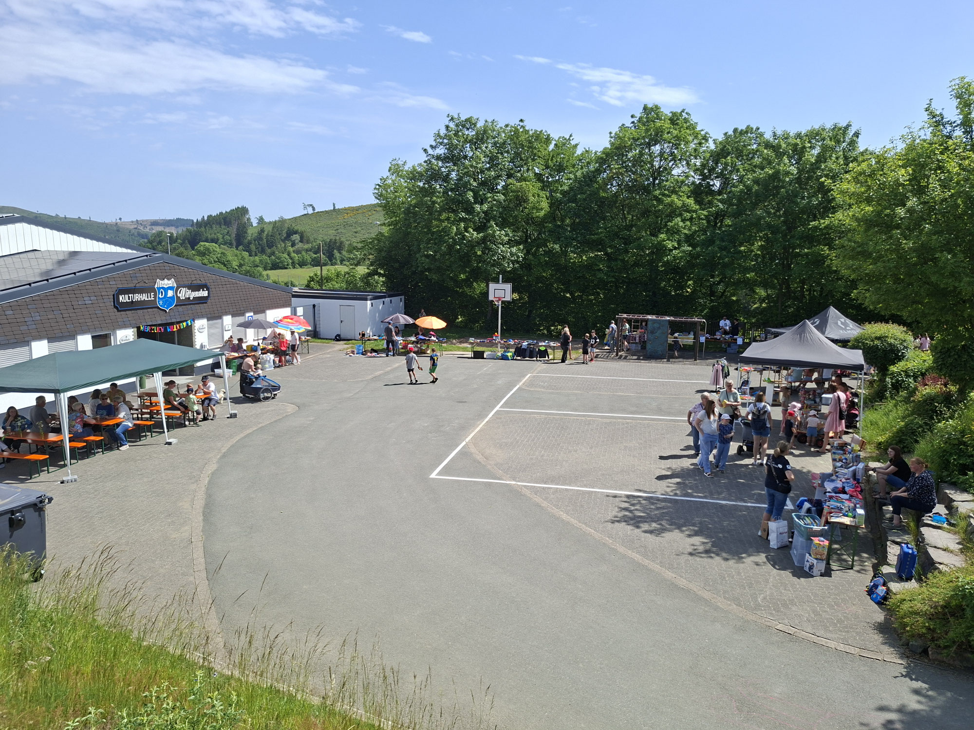 Flohmarkt in Dotzlar