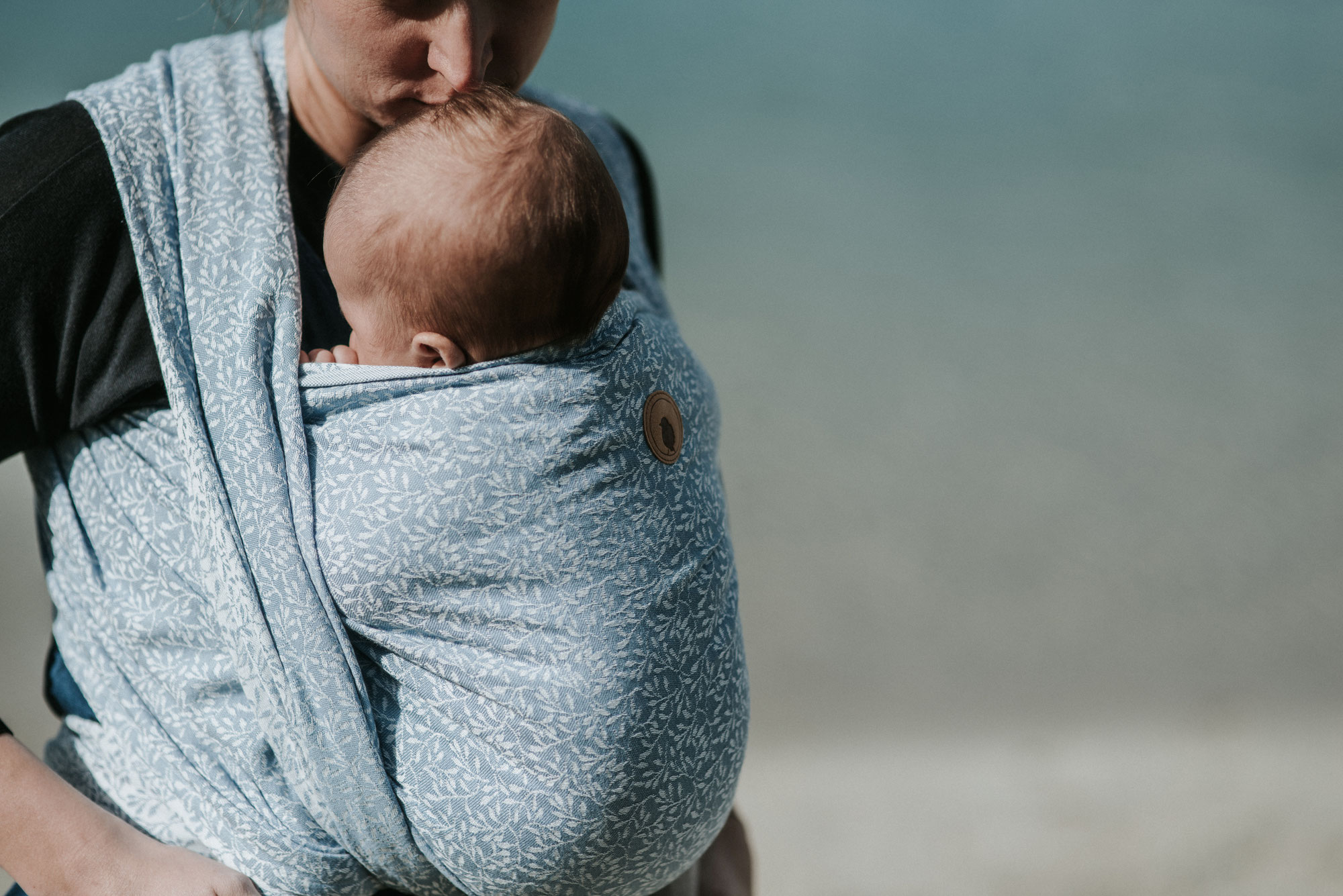 Tragen im Sommer – Tipps für heiße Tage mit Baby