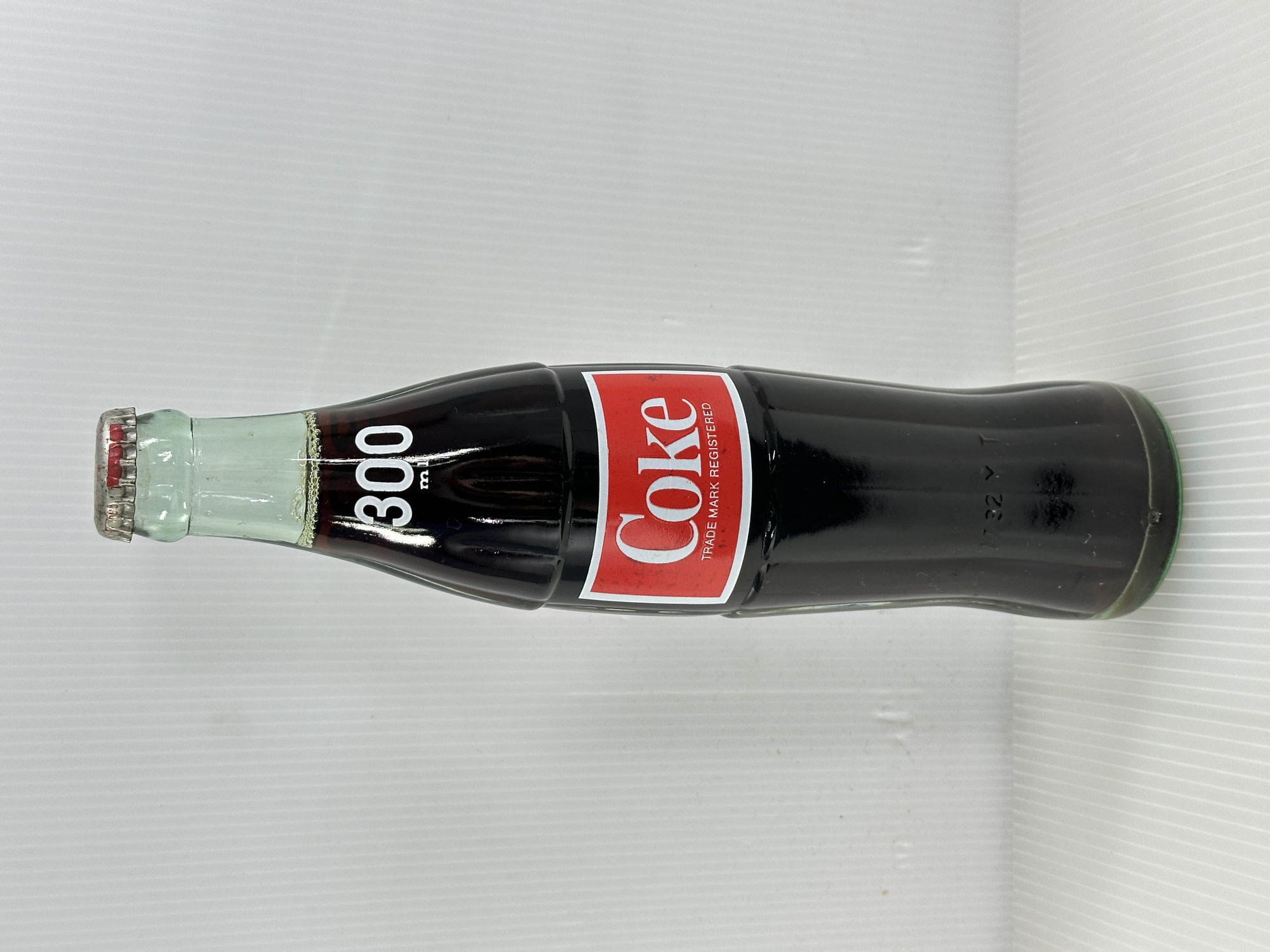 【買取実績｜昭和レトロ買取】コカコーラ　Coca Cola　1970年代　リターナブル　瓶　中身入り　※賞味期限切れてます・飲めません　