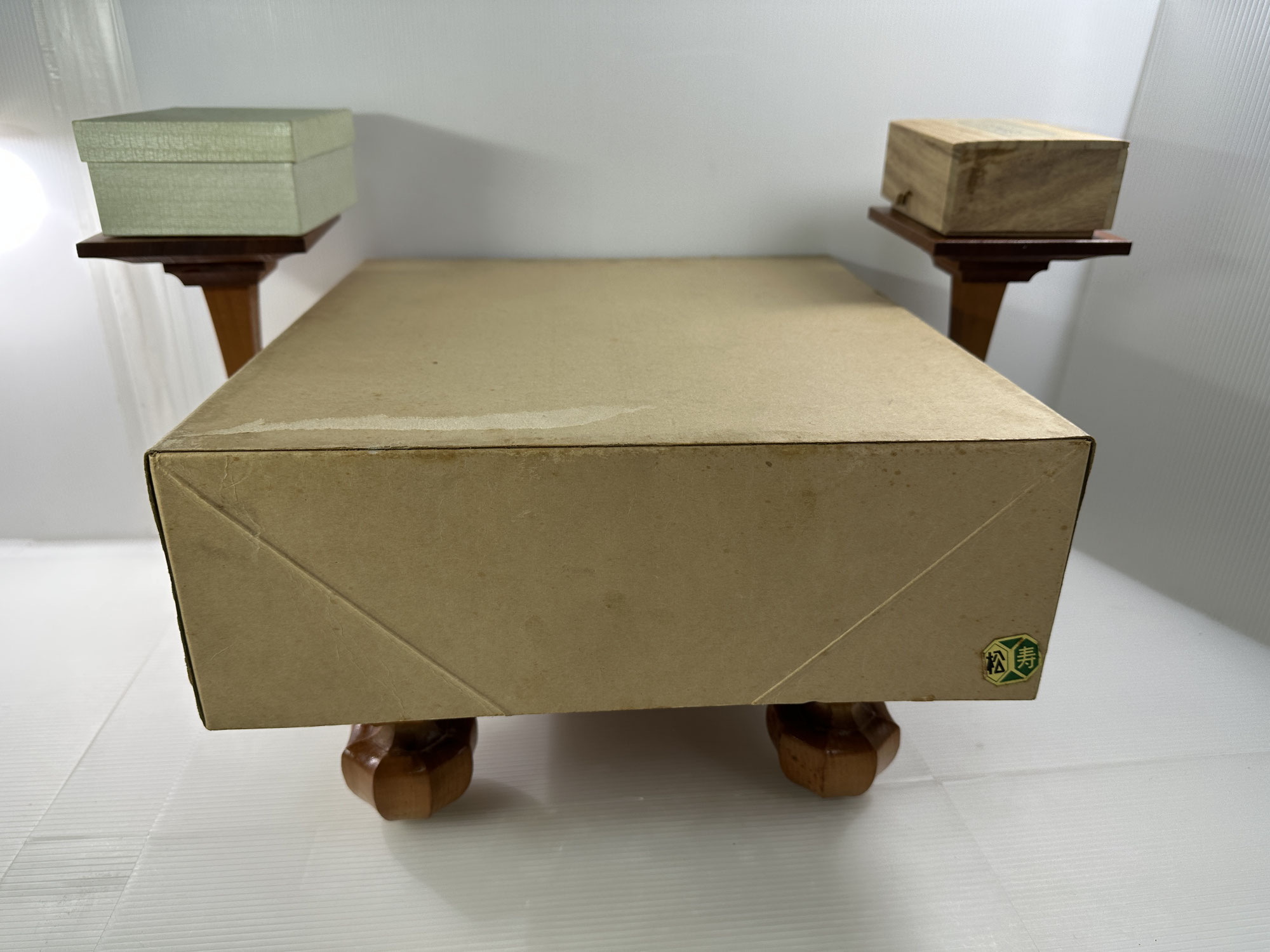 【買取実績｜ボードゲーム買取】【ヴィンテージ】木製　将棋盤　松寿　足・駒台・駒付き　※天童駒
