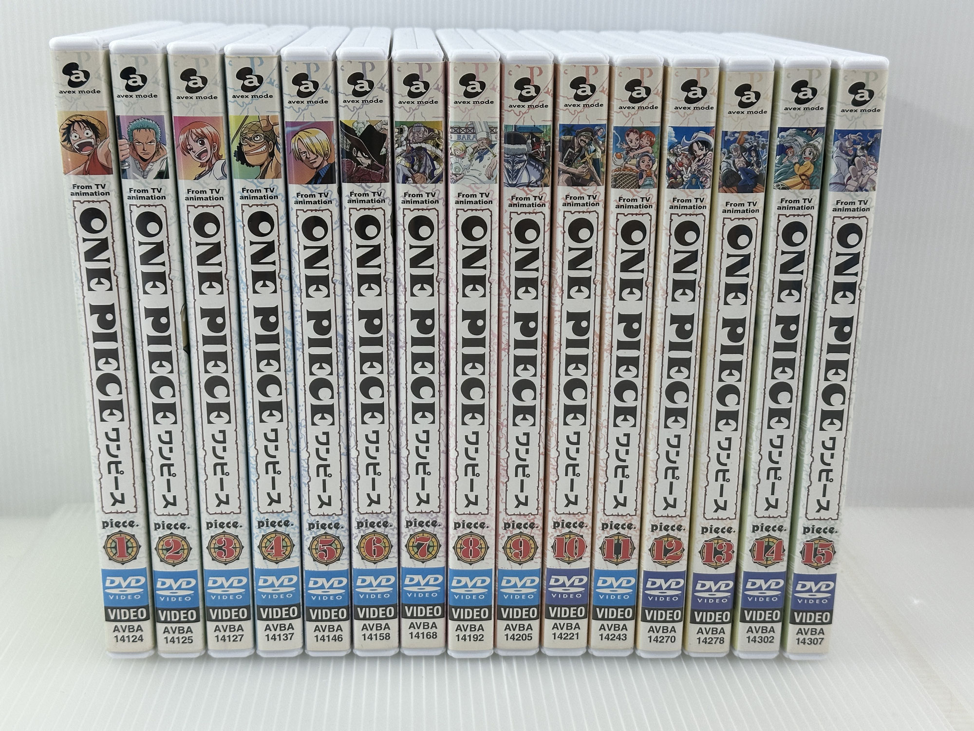 東京都世田谷区に出張買取致しました。【買取実績｜買取】ONE PIEACE ワンピース 1st ファーストシーズン 全15巻セット ポスター・チラシ完備