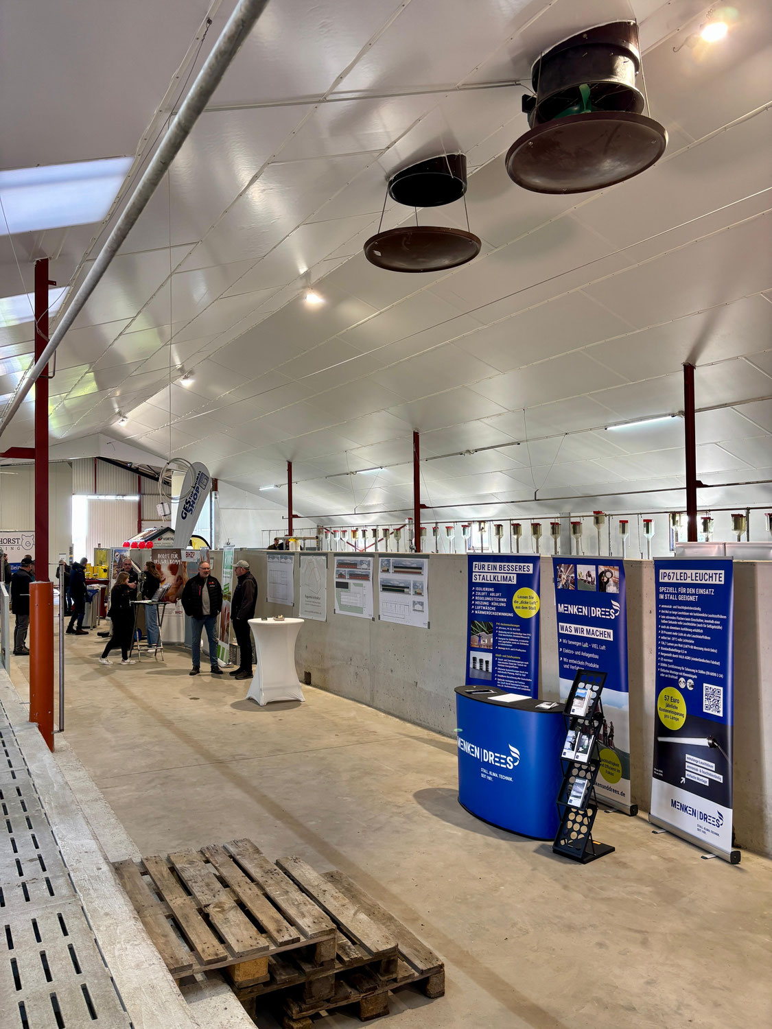 Modernste Stalllüftungstechnik im Sauenstall