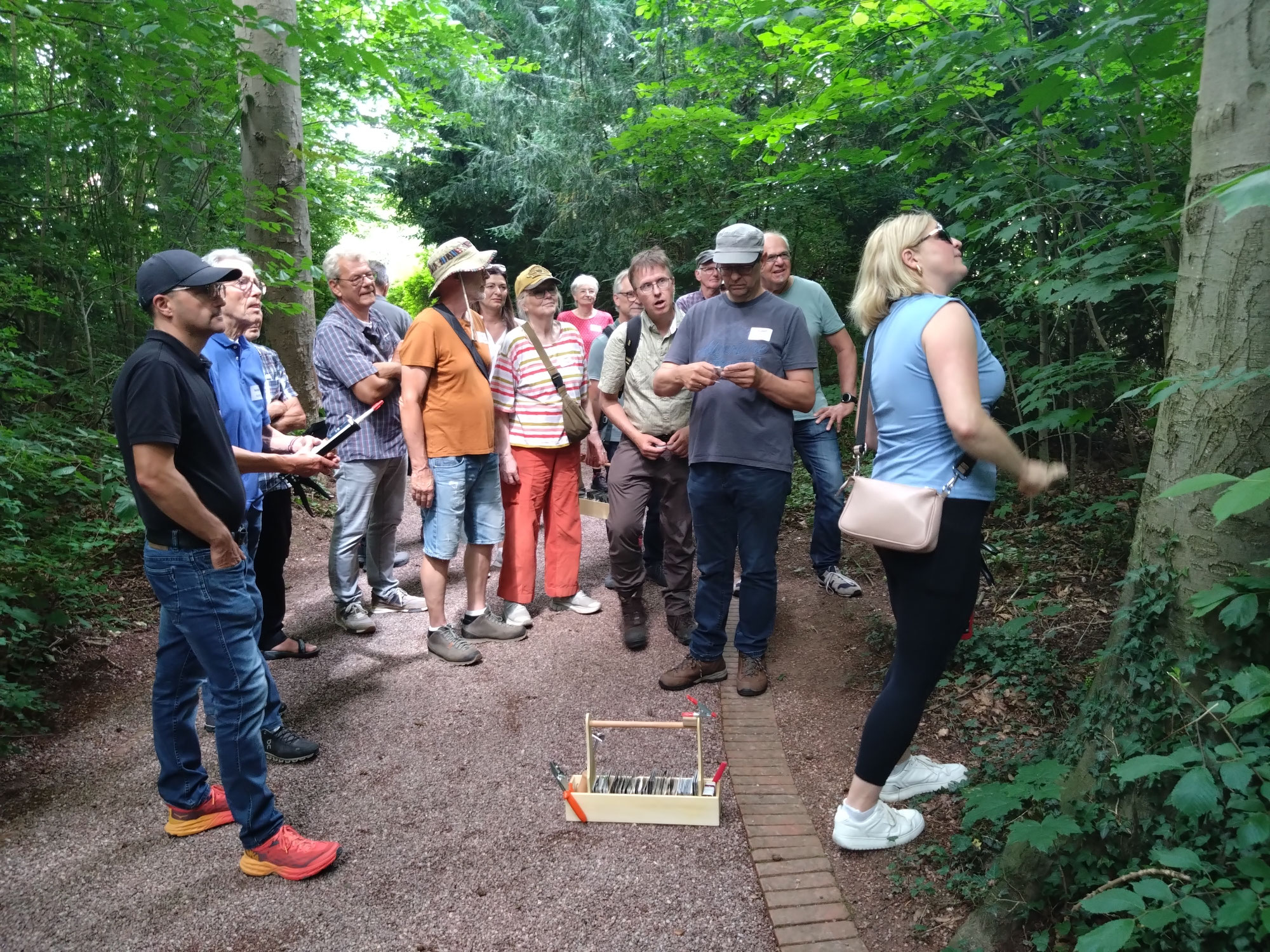 WGV schult 19 Ehrenamtliche im Wegemarkieren