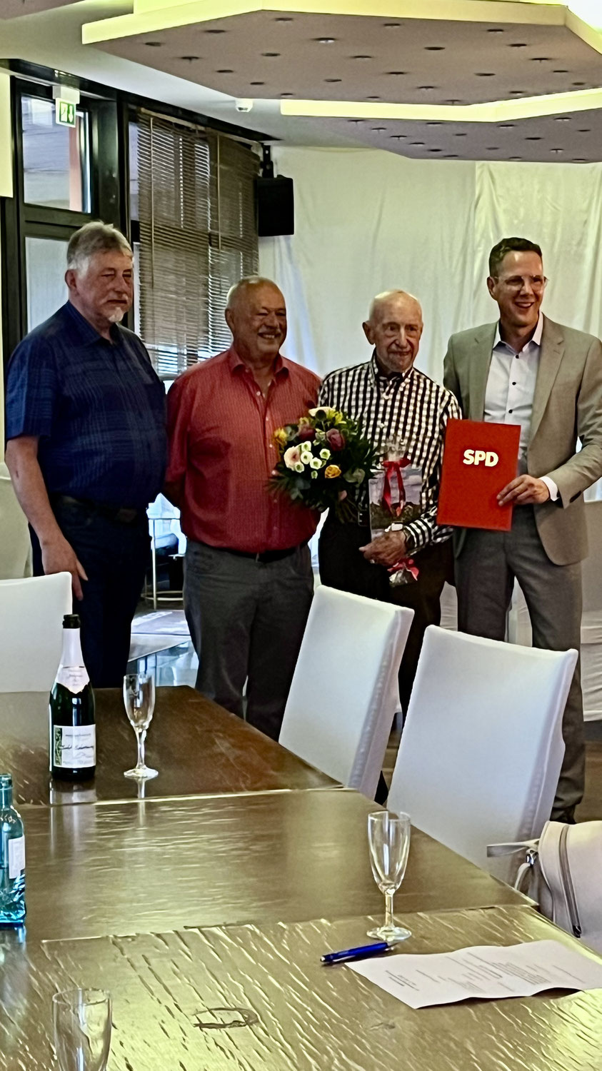 Reinhold Brandt für 70 Jahre Mitgliedschaft in der SPD geehrt