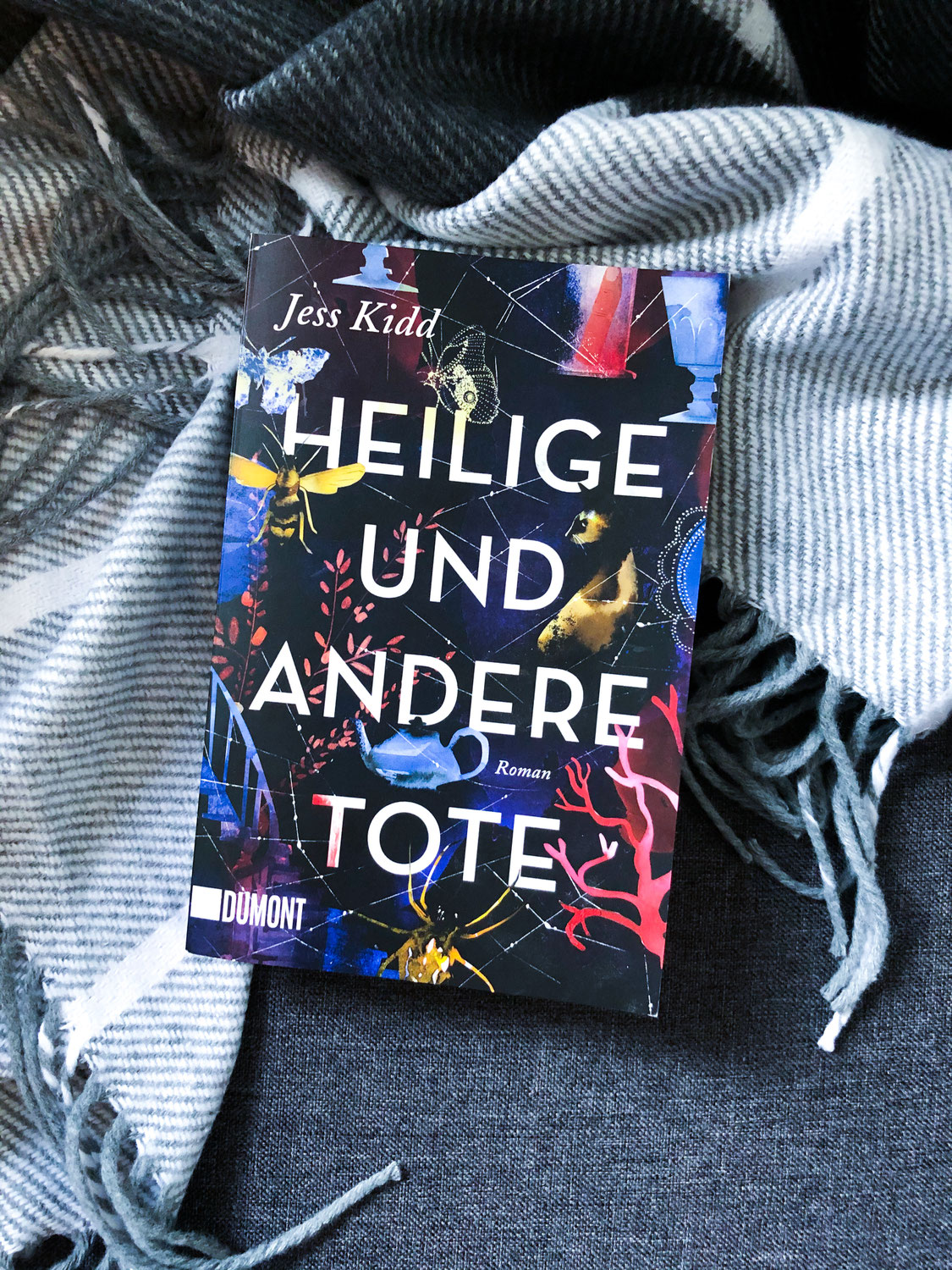 „Heilige und andere Tote“ von Jess Kidd