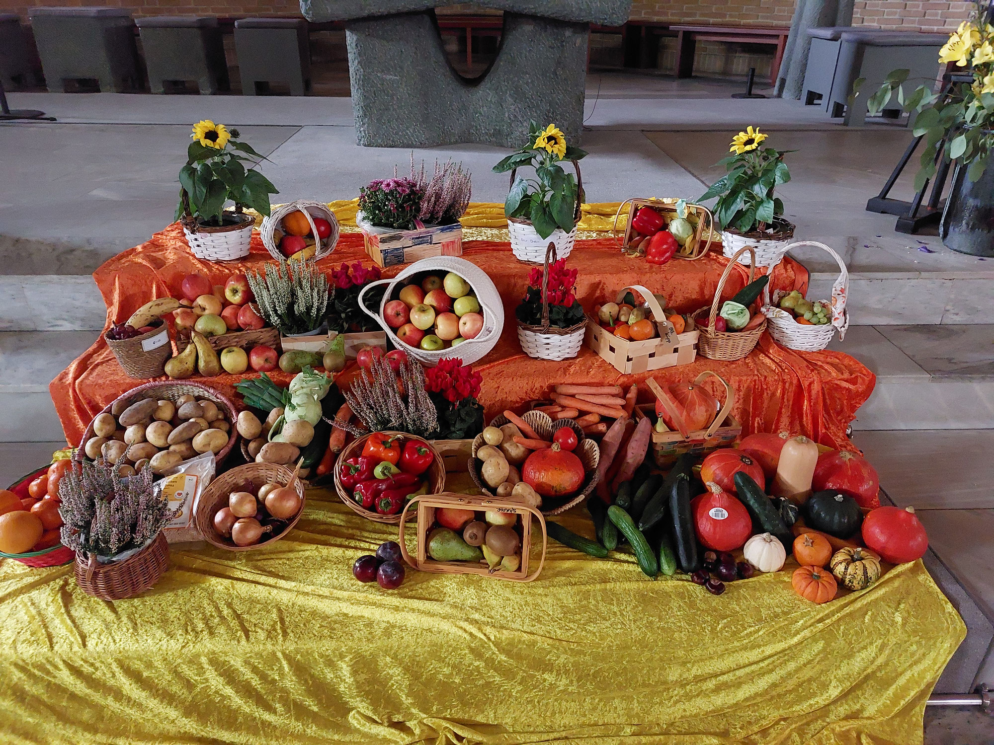 Erntedank in St. Hildegard
