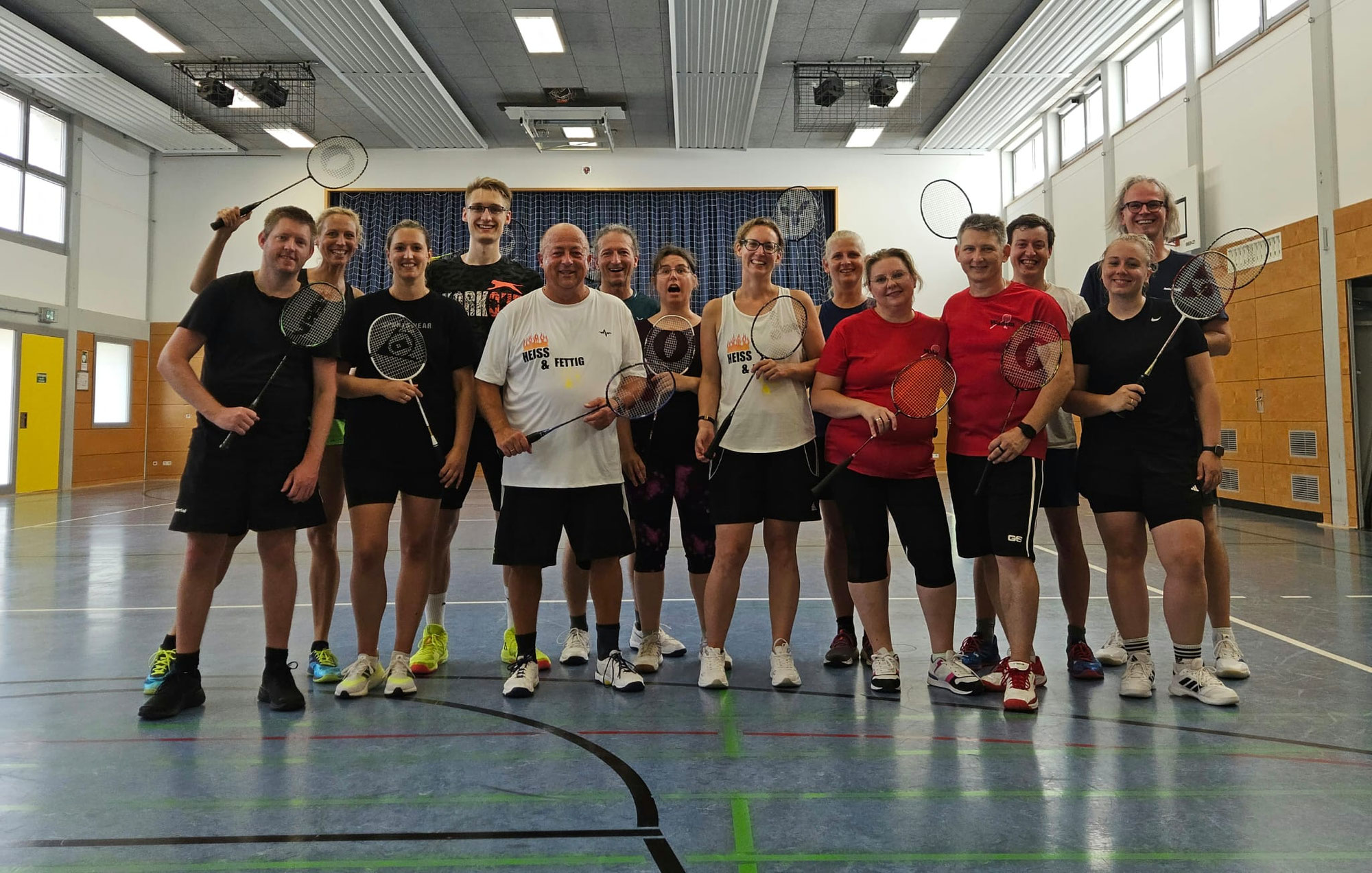 Mit Federball & Frohsinn - Badminton-Turnier in der Rheinhalle