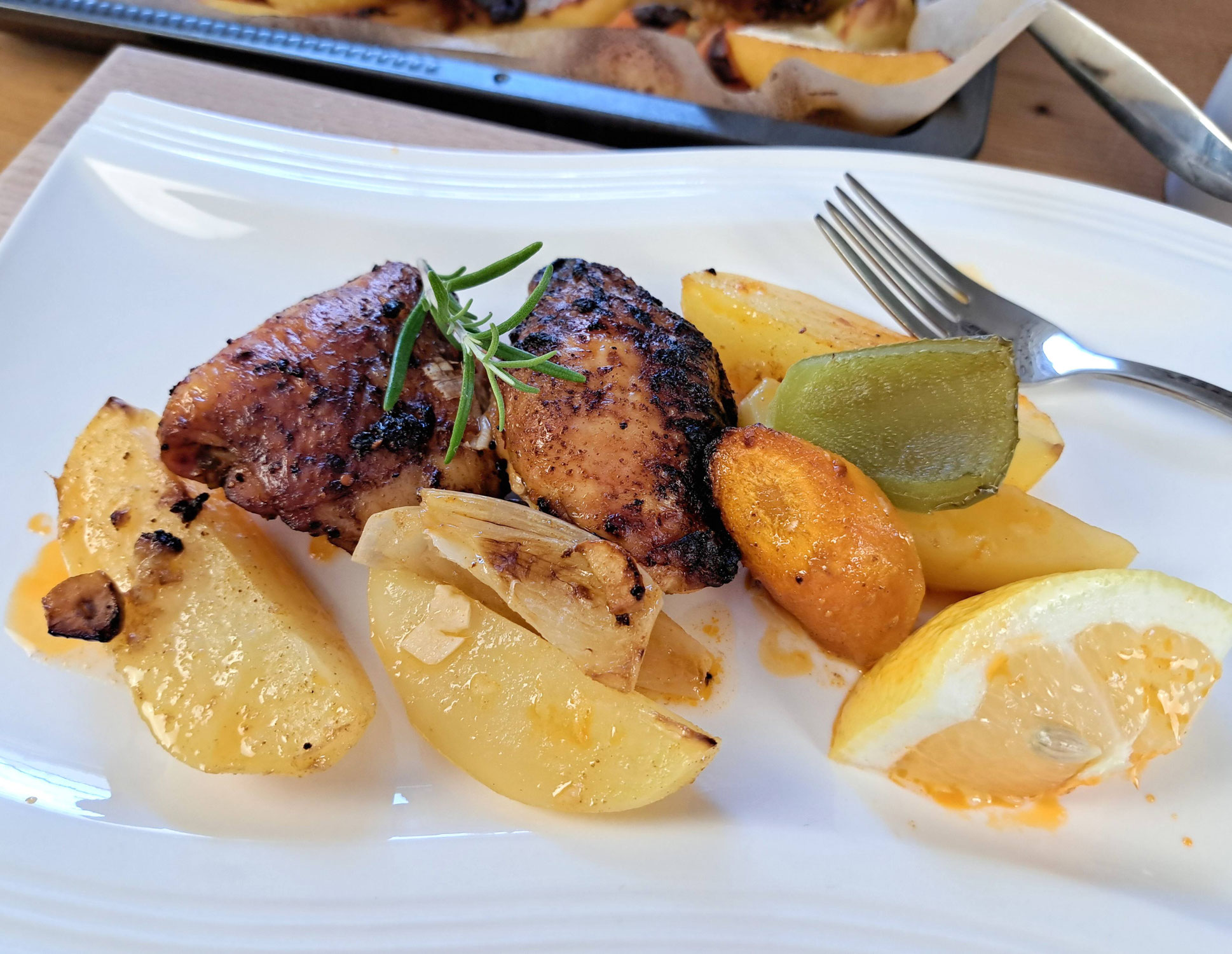 Ofenhähnchen auf Gemüse