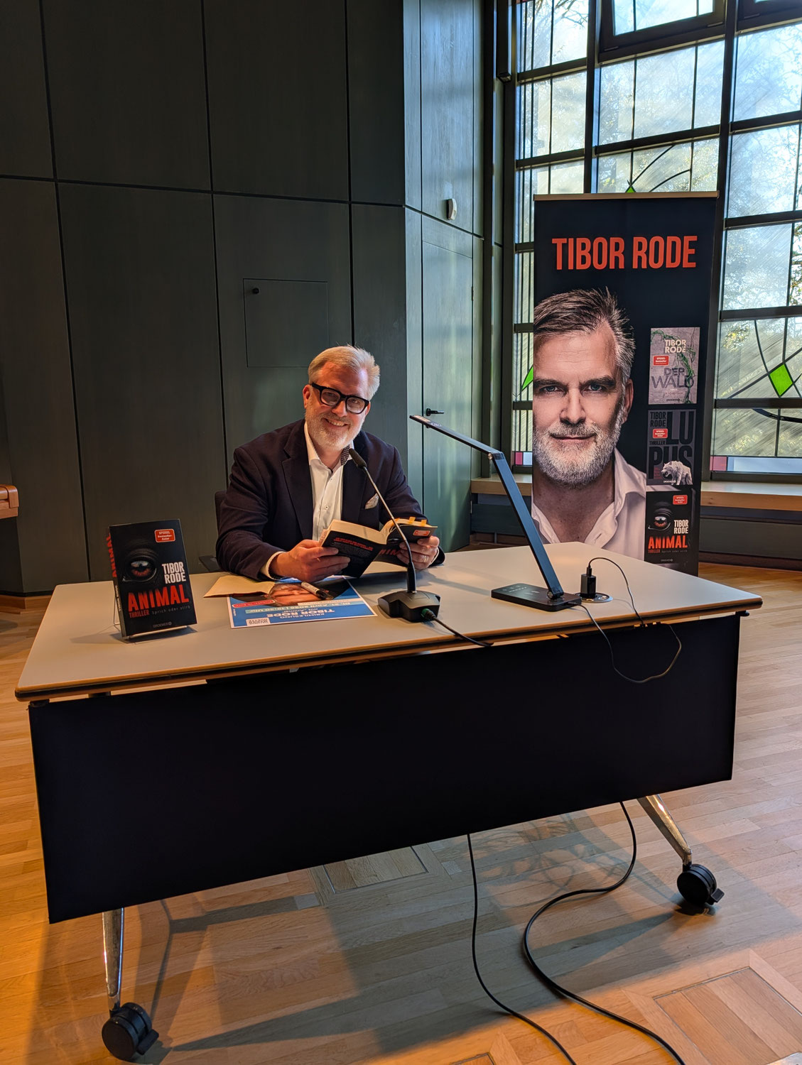 Spannende Lesung mit Tibor Rode