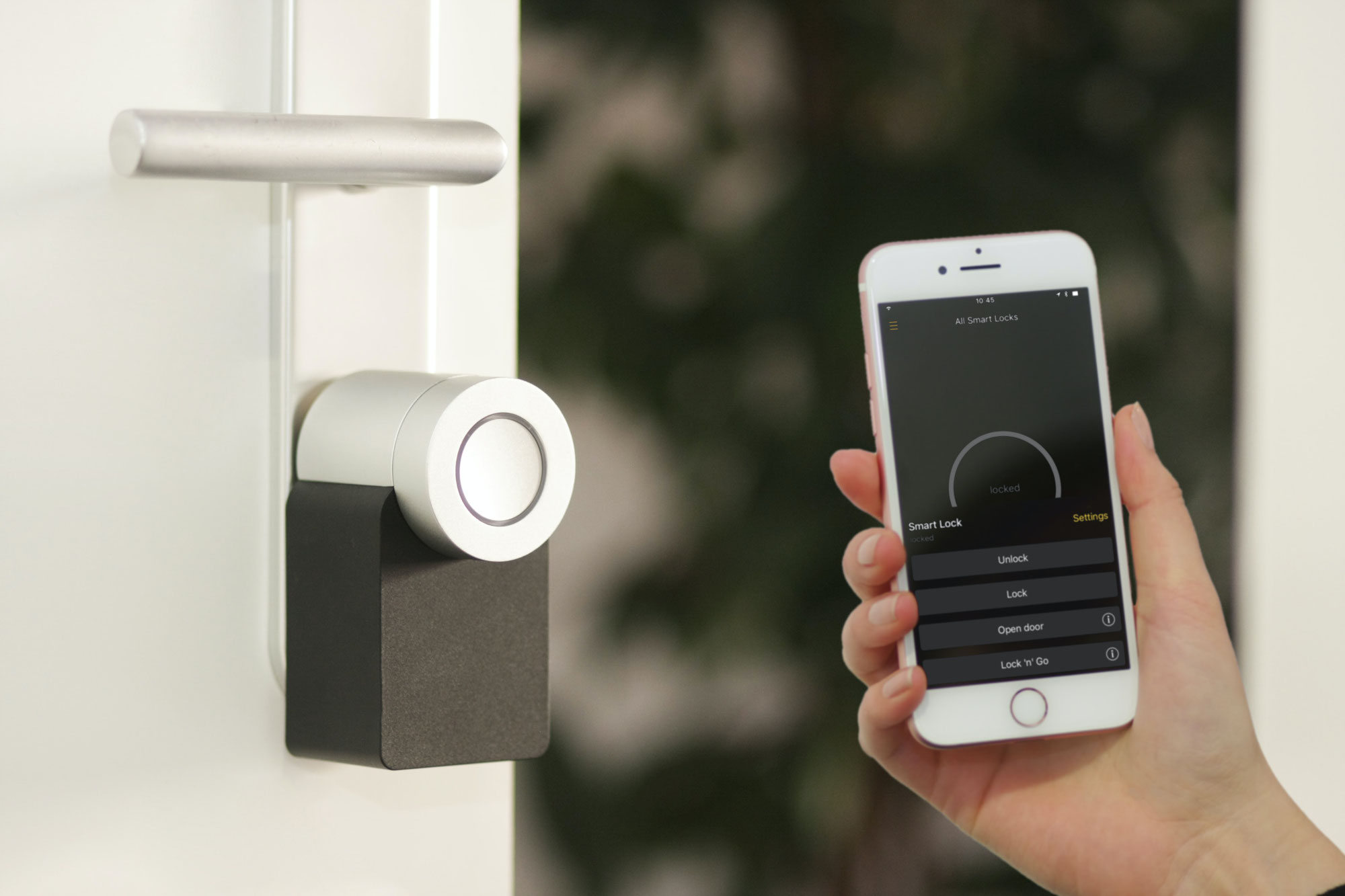 Puertas de seguridad con control de acceso desde el móvil