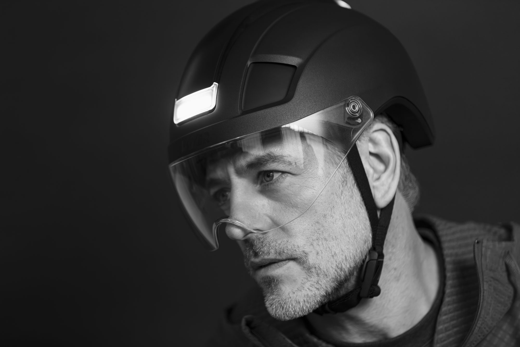 LAZER STELLT DEN NOVA KINETICORE VOR – EIN NTA ZERTIFIZIERTER HELM FÜR SPEEDPEDELECS UND E-BIKES
