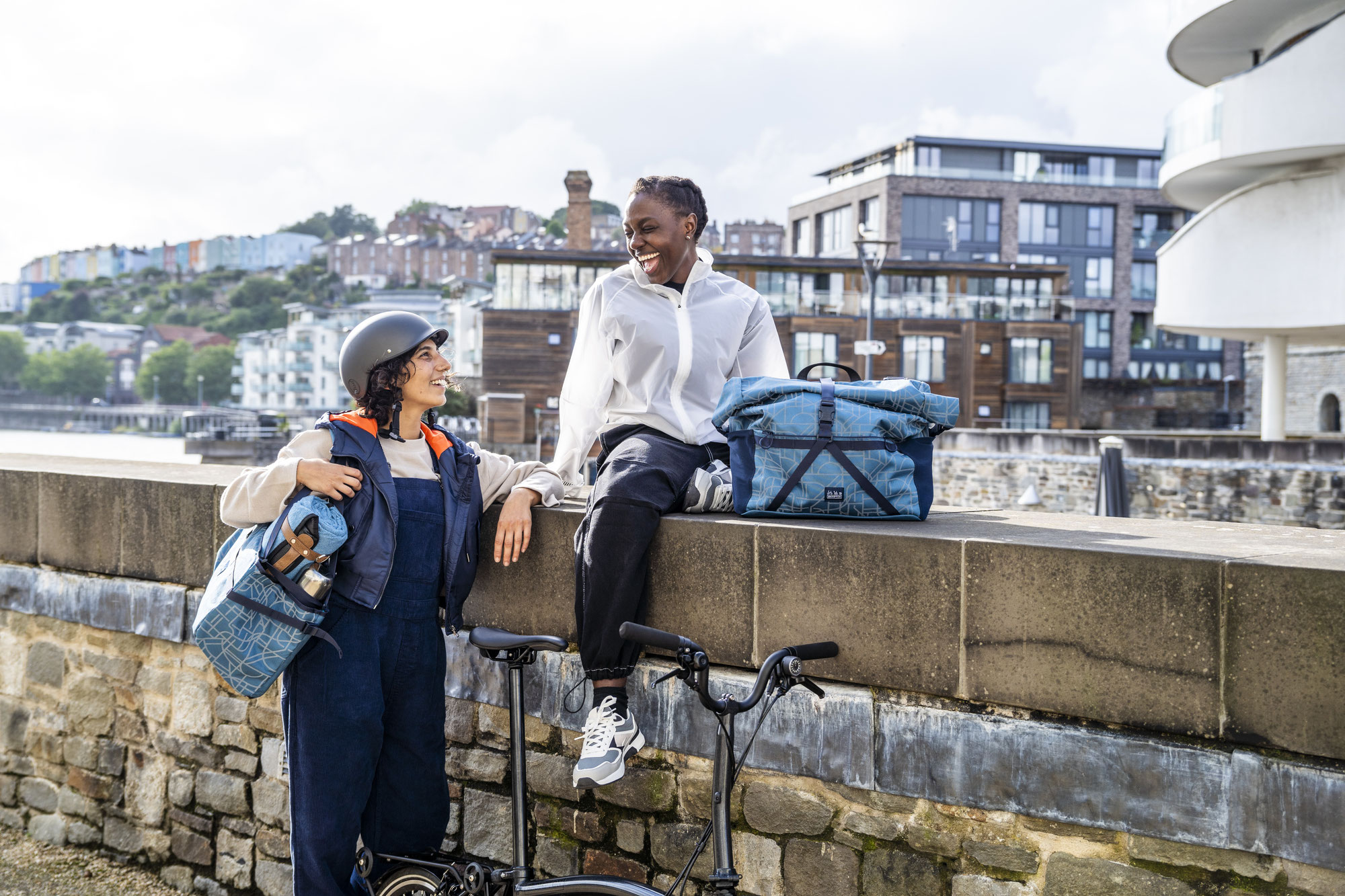 Brompton präsentiert stark reflektierende Taschen