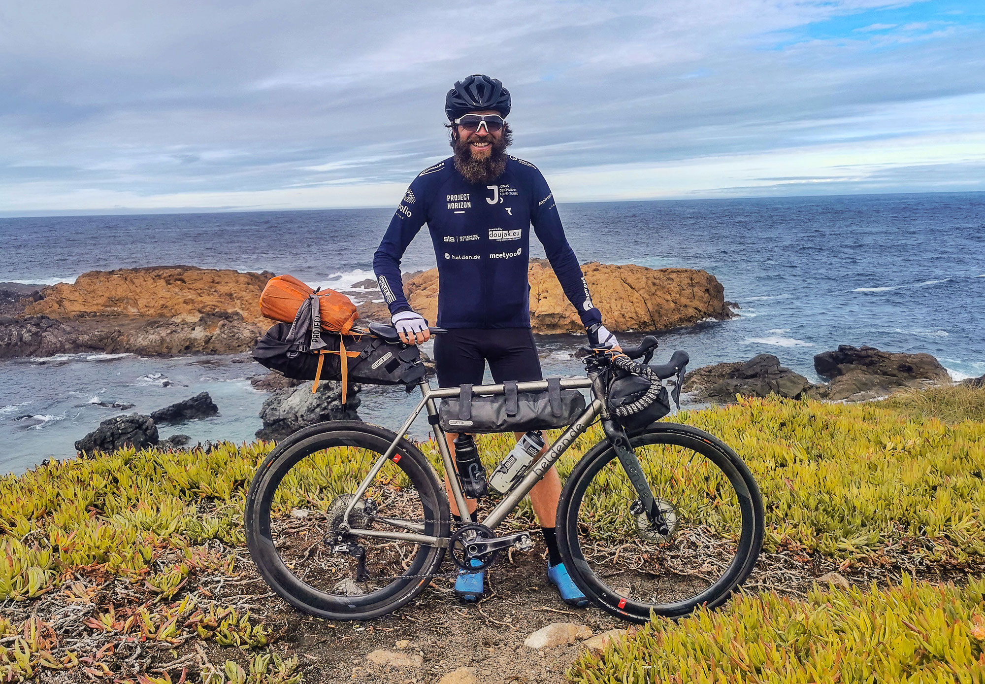 Jonas Deichmann und ORTLIEB verlängern Partnerschaft