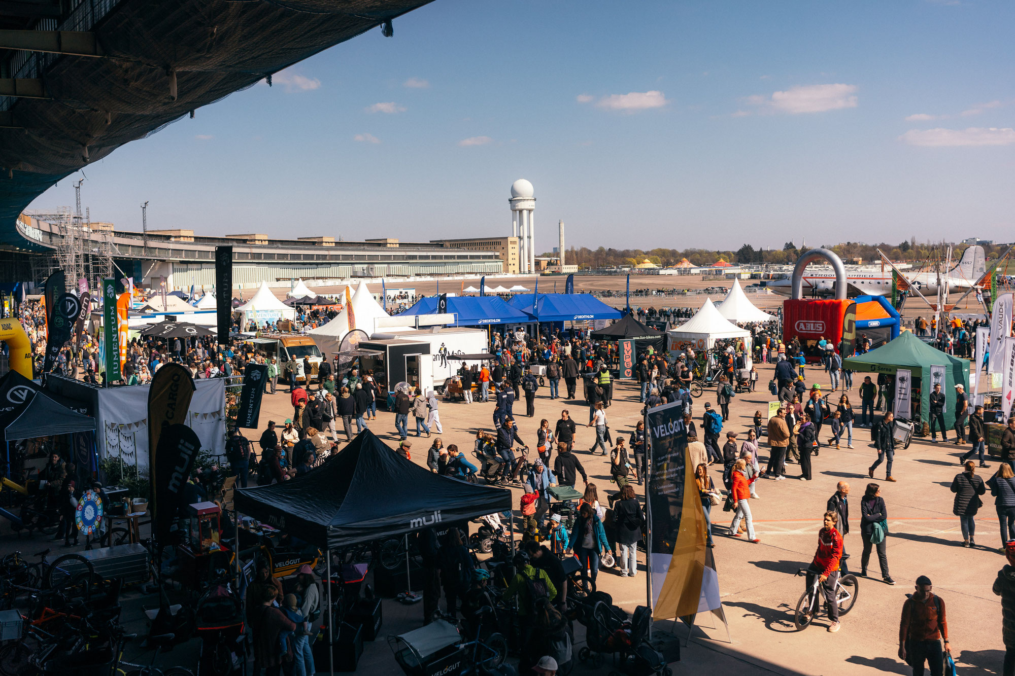 VELOBerlin 2026: Rekordkulisse am Tempelhofer Feld im Zeichen der Mobilitätswende