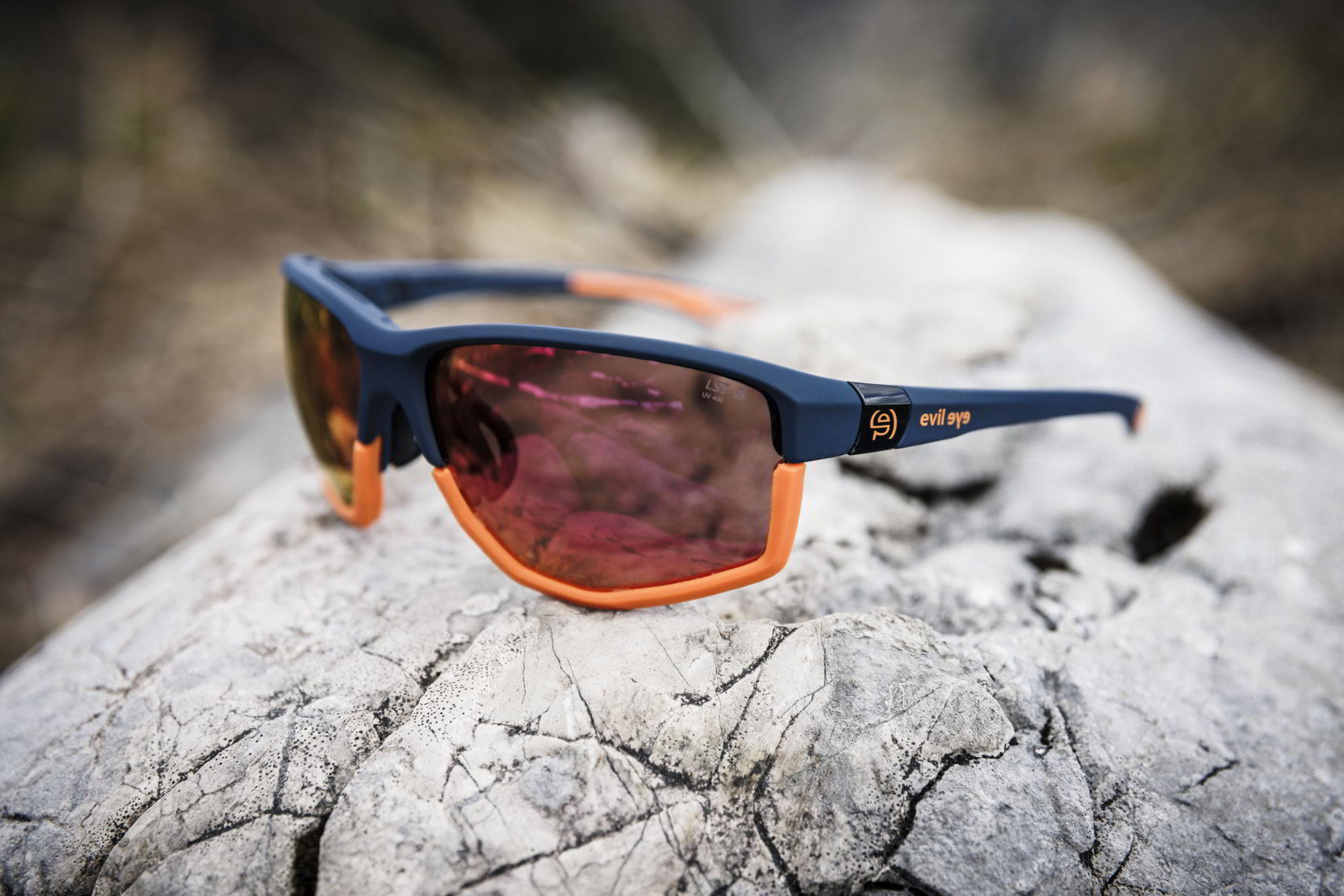 evil eye: Zuwachs in der elate-Familie