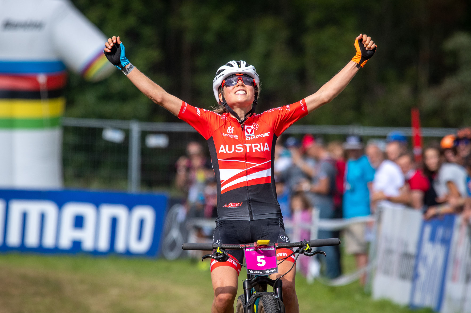 Gaststar beim Hegau Bike Marathon -  Mona Mitterwallner: Weltmeisterin mit Herz für Kinder
