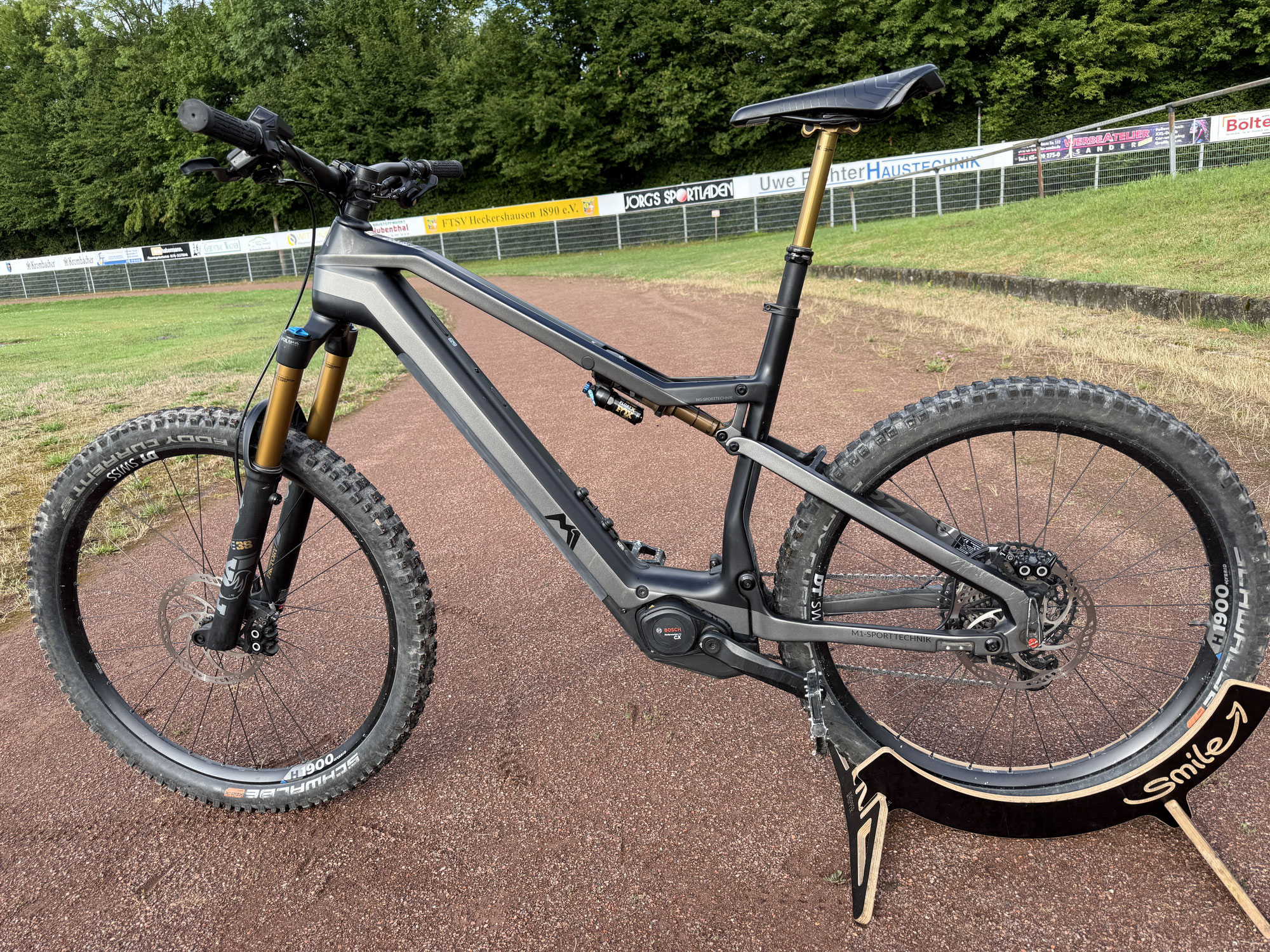 Im Test: M1 EN.600.CX 7.0 – Agiles Carbon-Enduro mit Power