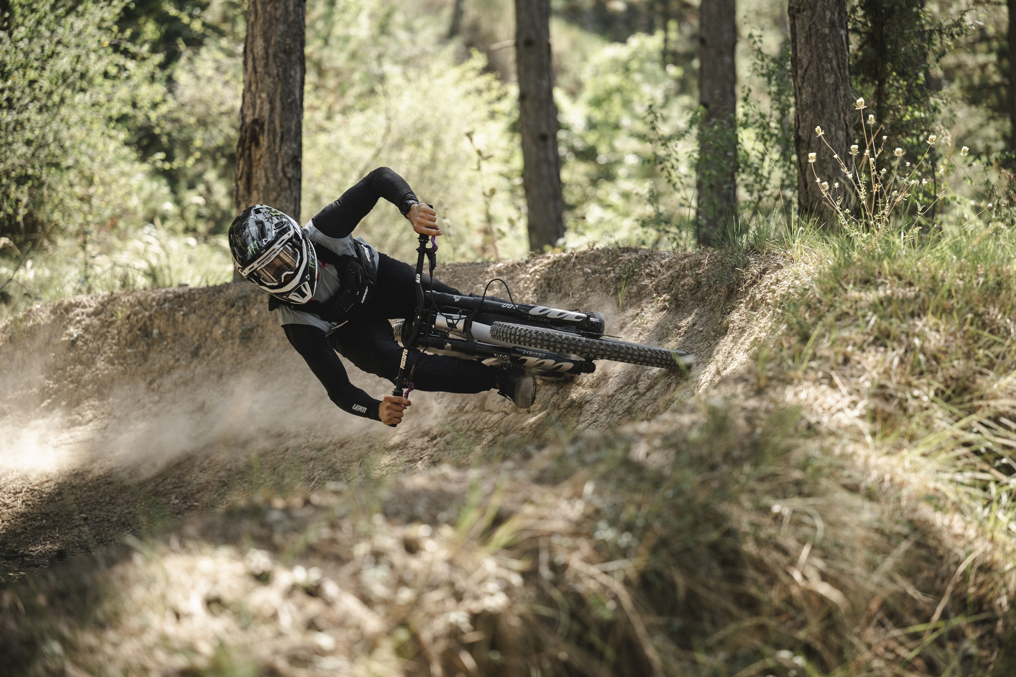 Leatt stellt das neue Ride Kit 1.0 vor: Top-Performance für unter 100 Euro – Qualität für alle Mountainbiker