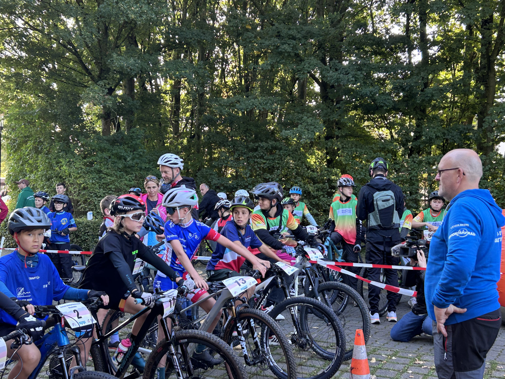 Deutsche Schulsportmeisterschaft MTB 2025: Junge Talente liefern sich packende Rennen in Rödinghausen