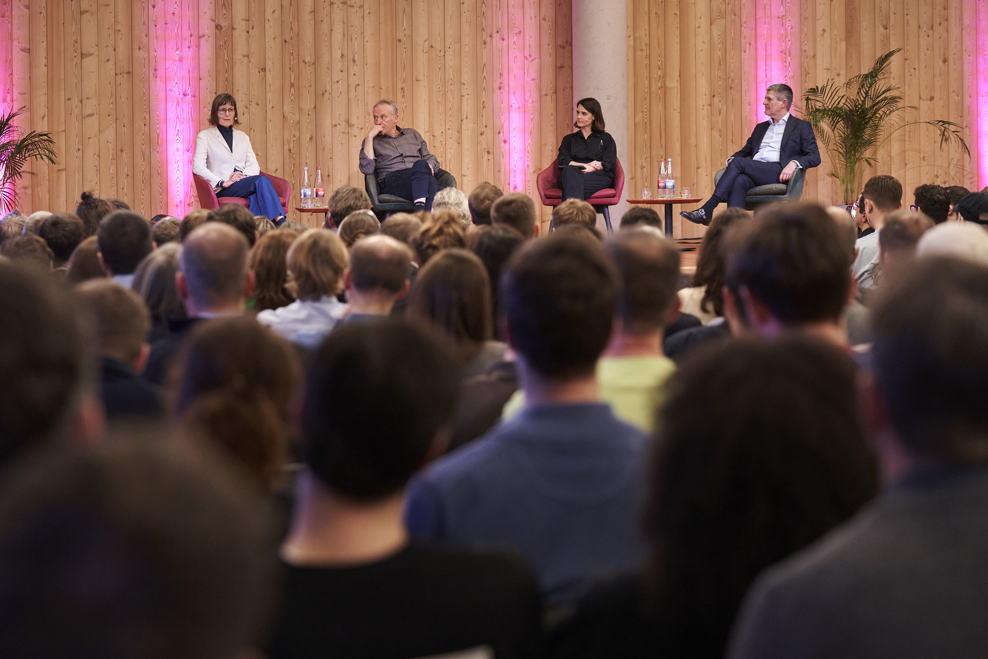 #SymbadischDemokratisch: Christian Streich und regionale Unternehmen fordern Engagement für Demokratie