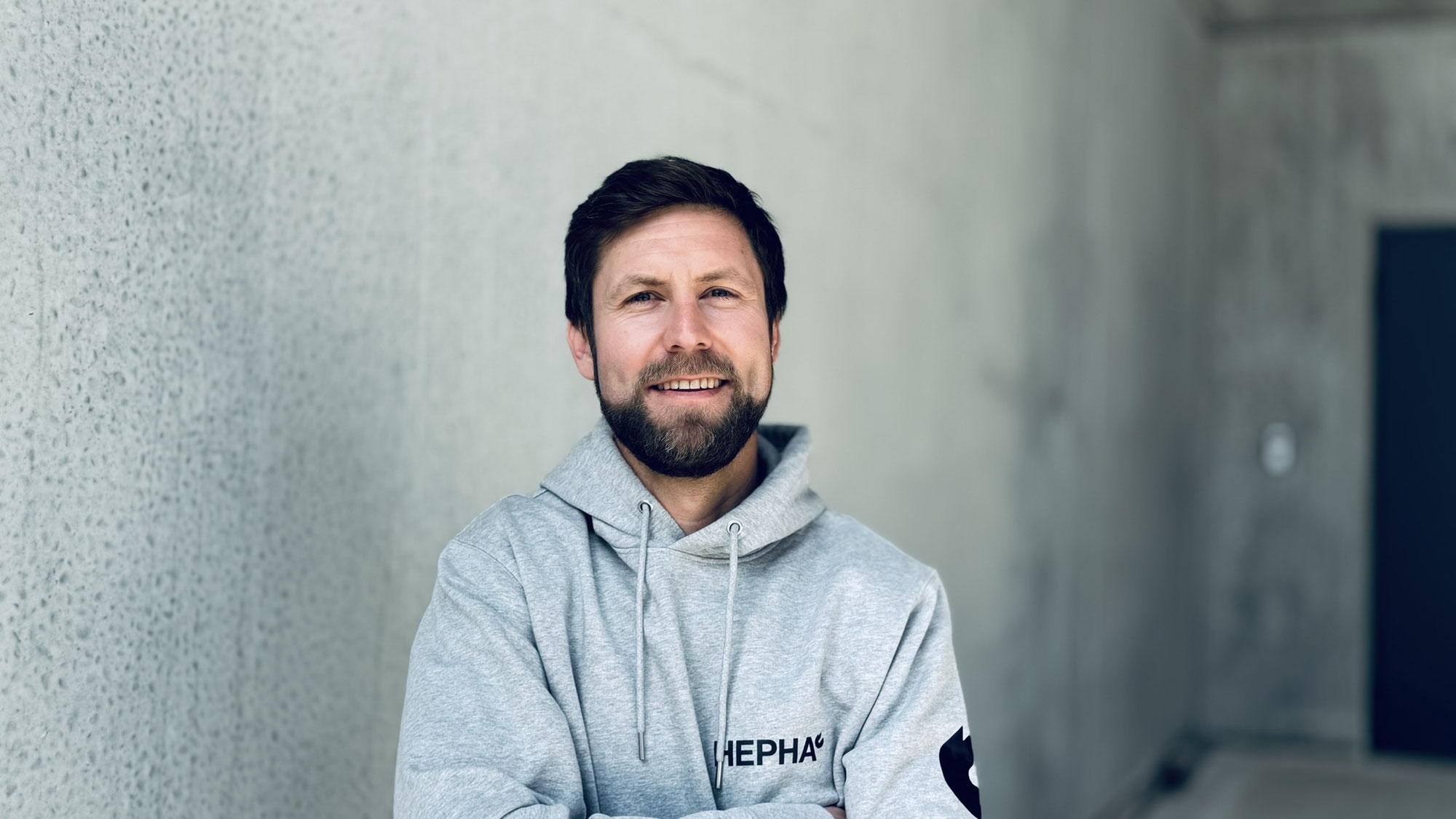 Vom Chefredakteur ins Marketing: HEPHA holt sich einen, der die Branche wirklich kennt
