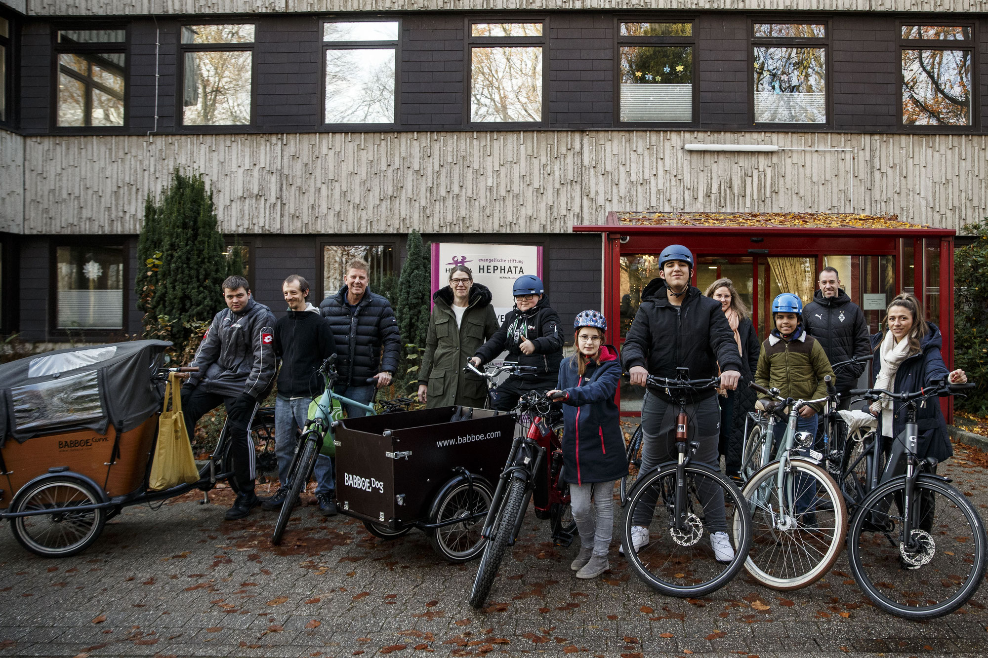 Lease a Bike und Borussia Mönchengladbach spenden Fahrräder an Hephata-Stiftung
