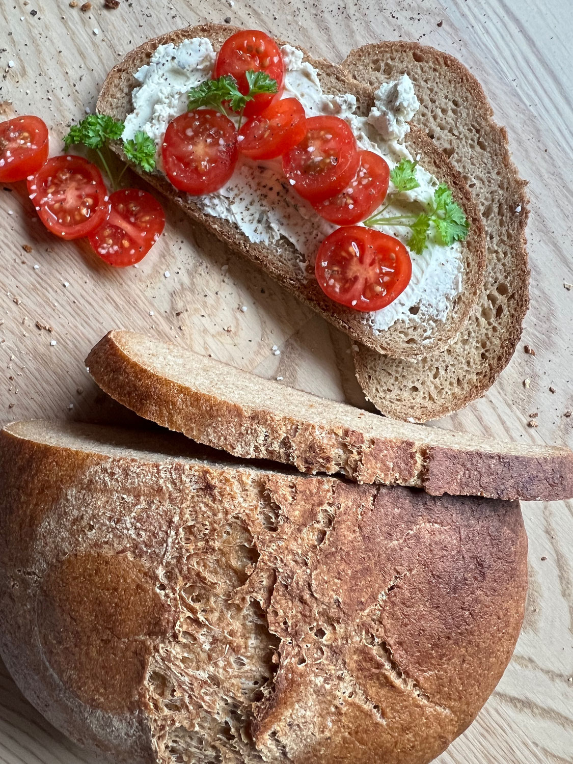 Glutenfreies Krustenbrot mit Hefewasser – rustikal & einfach
