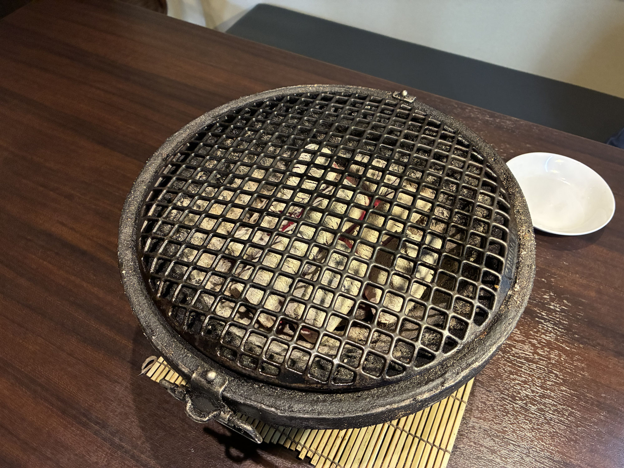 豊橋の炭火焼肉「嘉衛門」でゆったりランチ｜みのり散歩