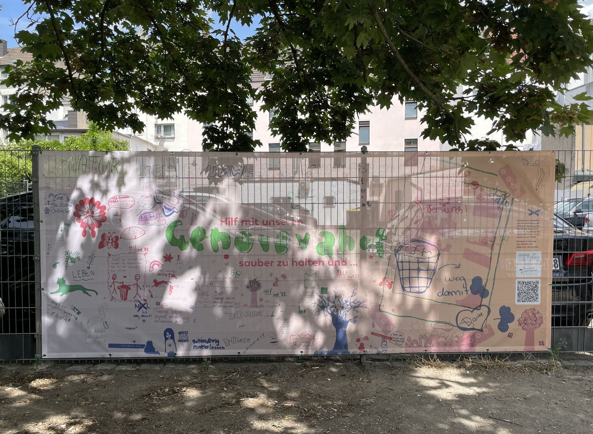 Neuer Banner am Durchgang zur Keupstraße