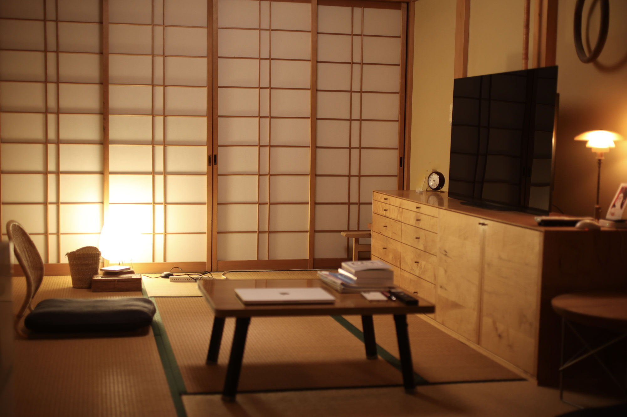 【6畳】寝室 兼 居間／夫婦それぞれの暮らし方