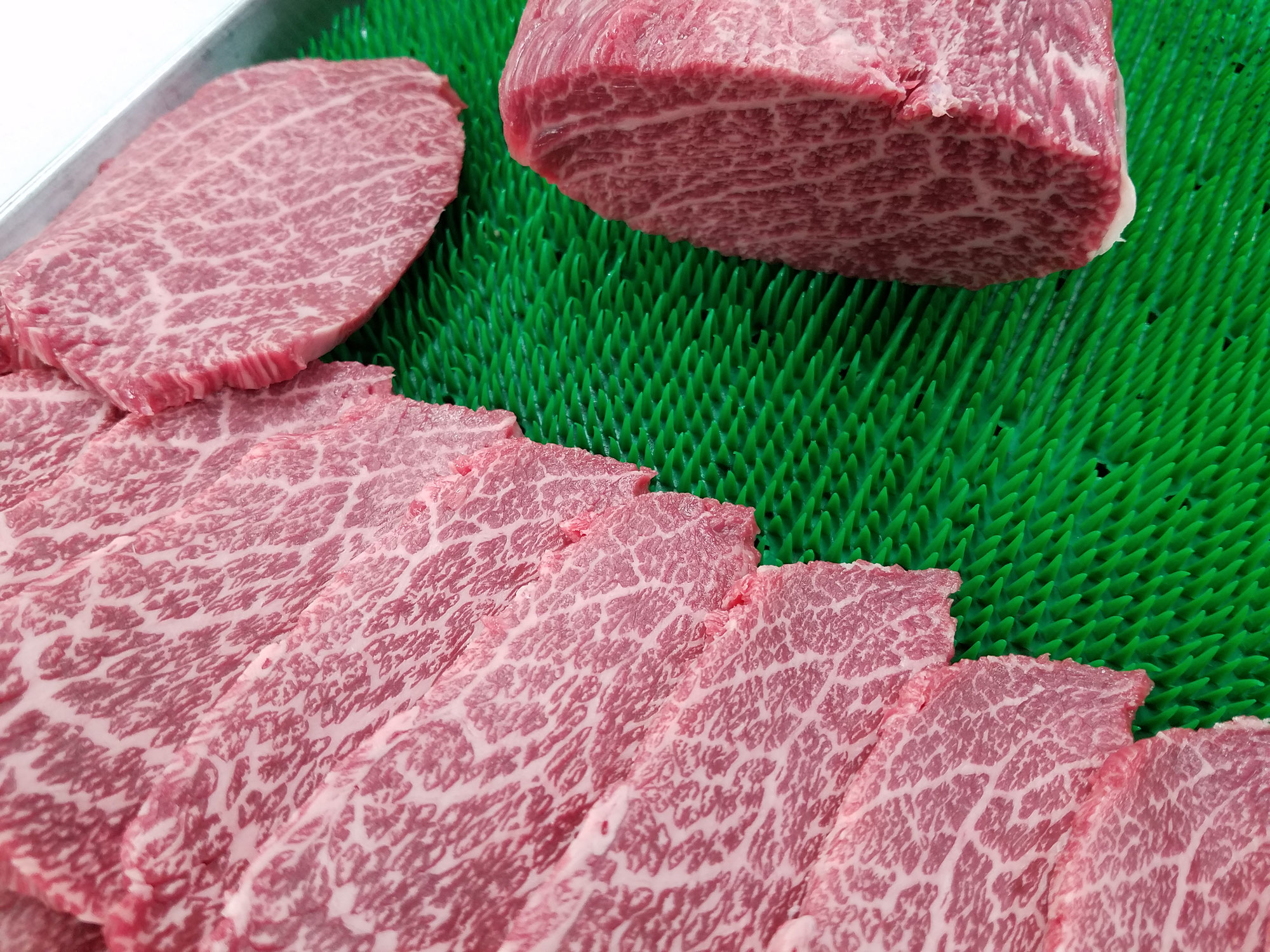 人気の黒毛和牛とうがらし焼肉用