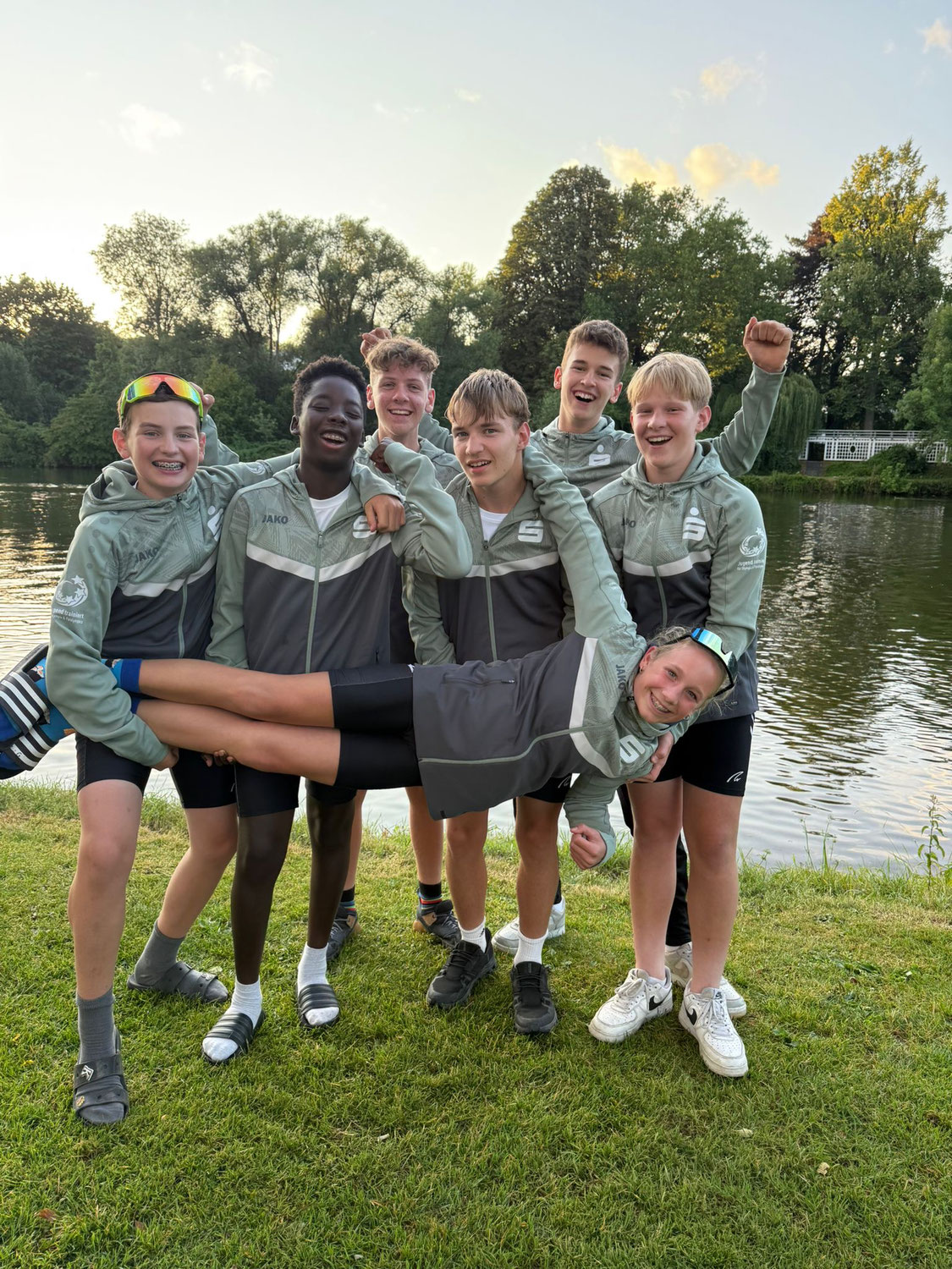 Ruder-Team des MPG wird Landessieger bei JtfO