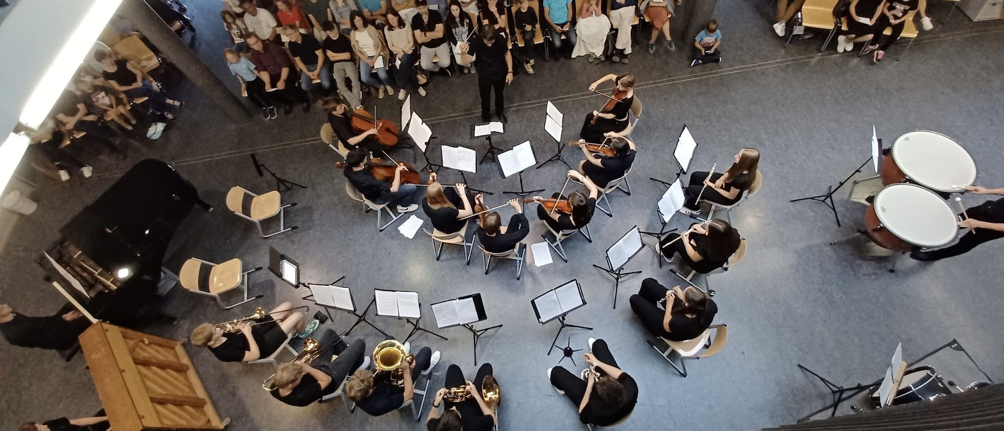 Fiesta musicana im Glasbau: MPG-Musiker feiern den Sommer