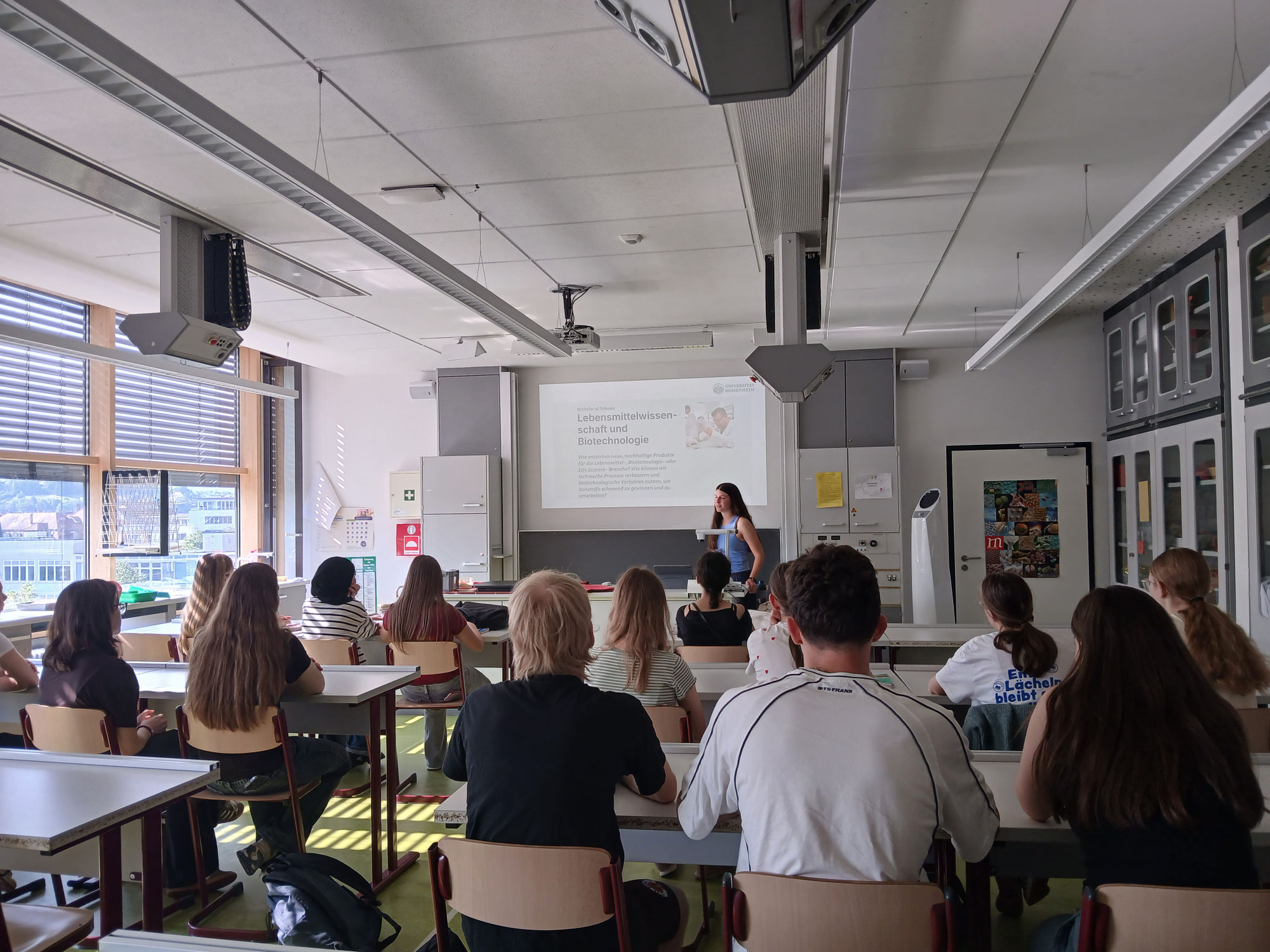 Wie ist es eigentlich zu studieren? - Ehemalige MPG-Schülerin gibt einen Einblick ins naturwissenschaftliche Studium   