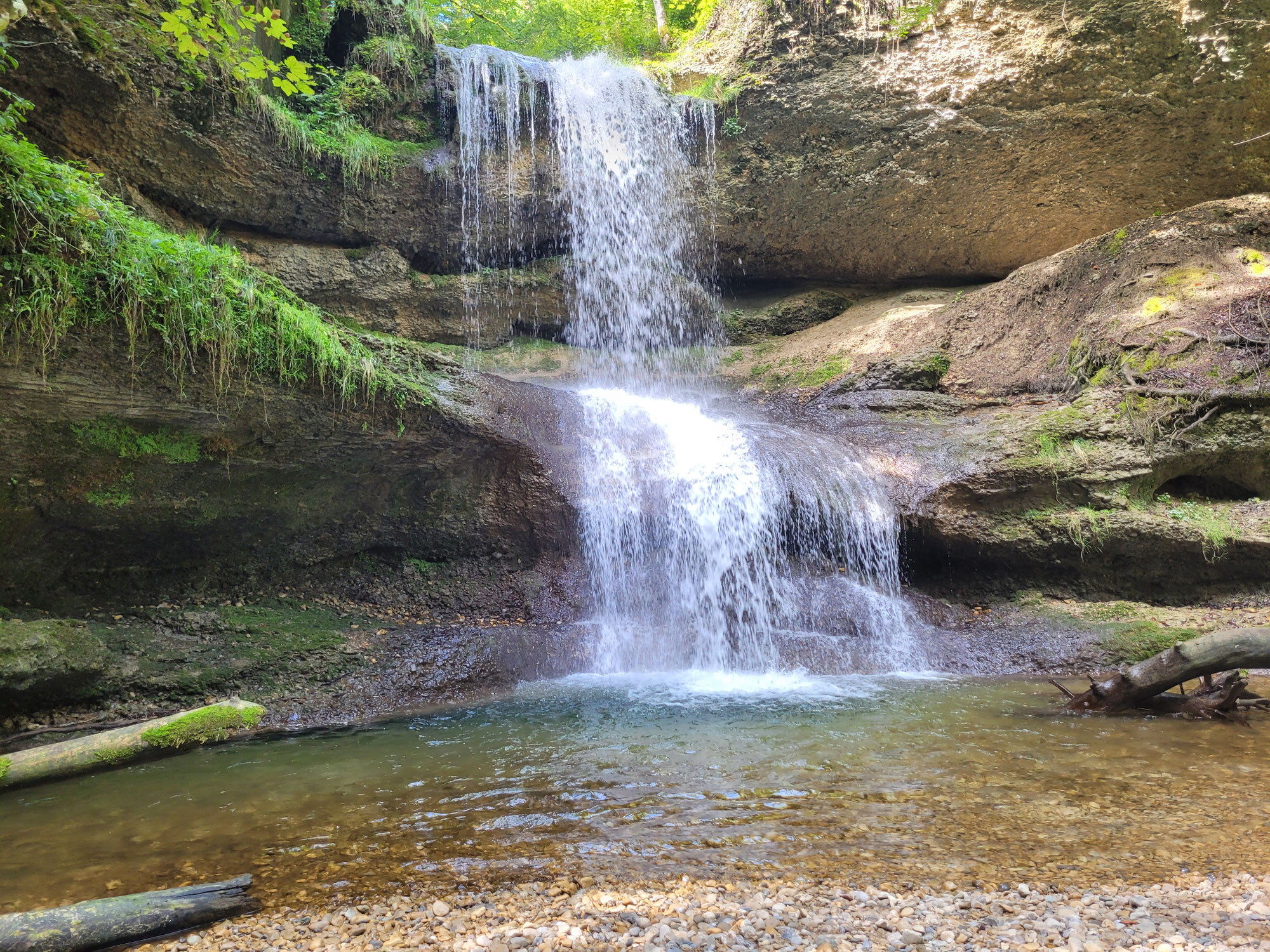 Hasenreuter Wasserfall : où l'eau et la mousse sculptent la poésie bavaroise