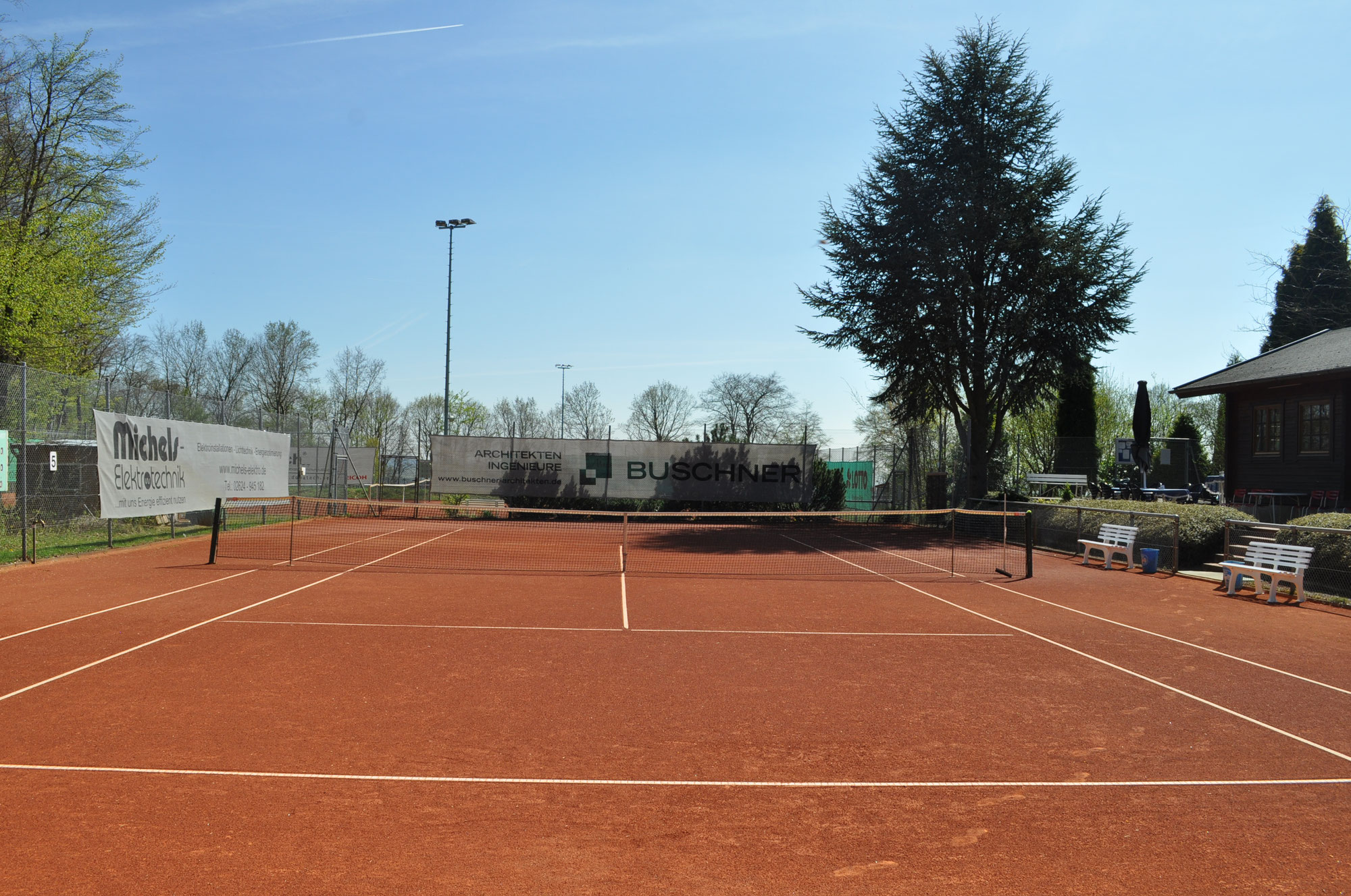 Die Sommer Tennissaison ist eröffnet!