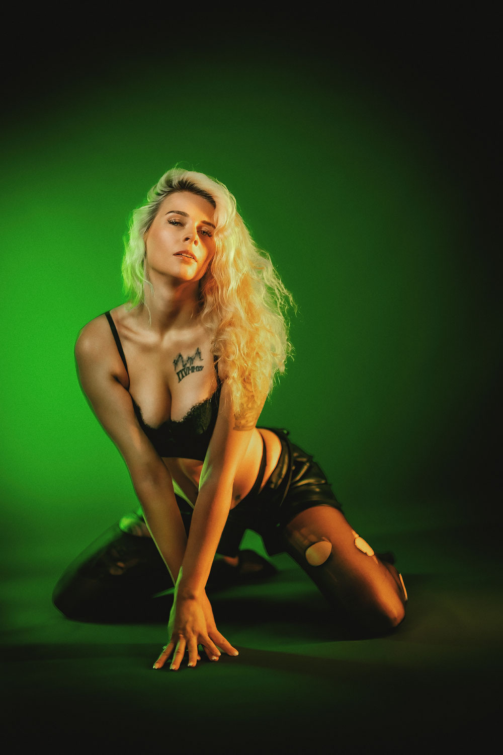 Sinnlich. Stark. Geheimnisvoll. – Ein Studio-Shooting mit Julia