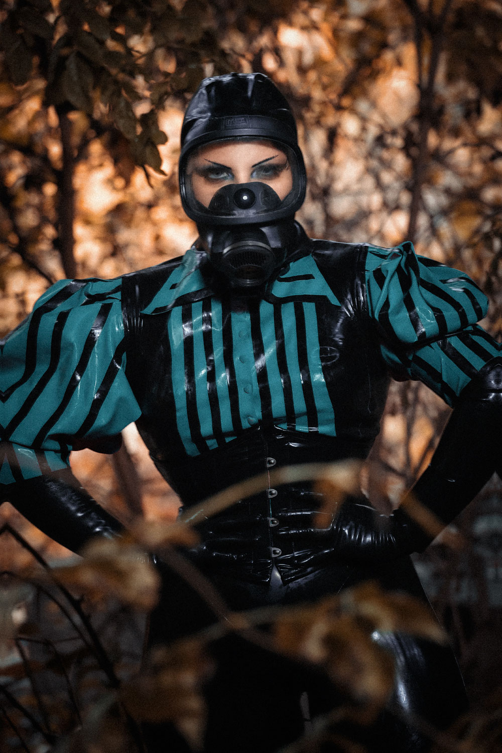 Latex & Lost Place — Shooting mit Sam (ms.bittersweet666)