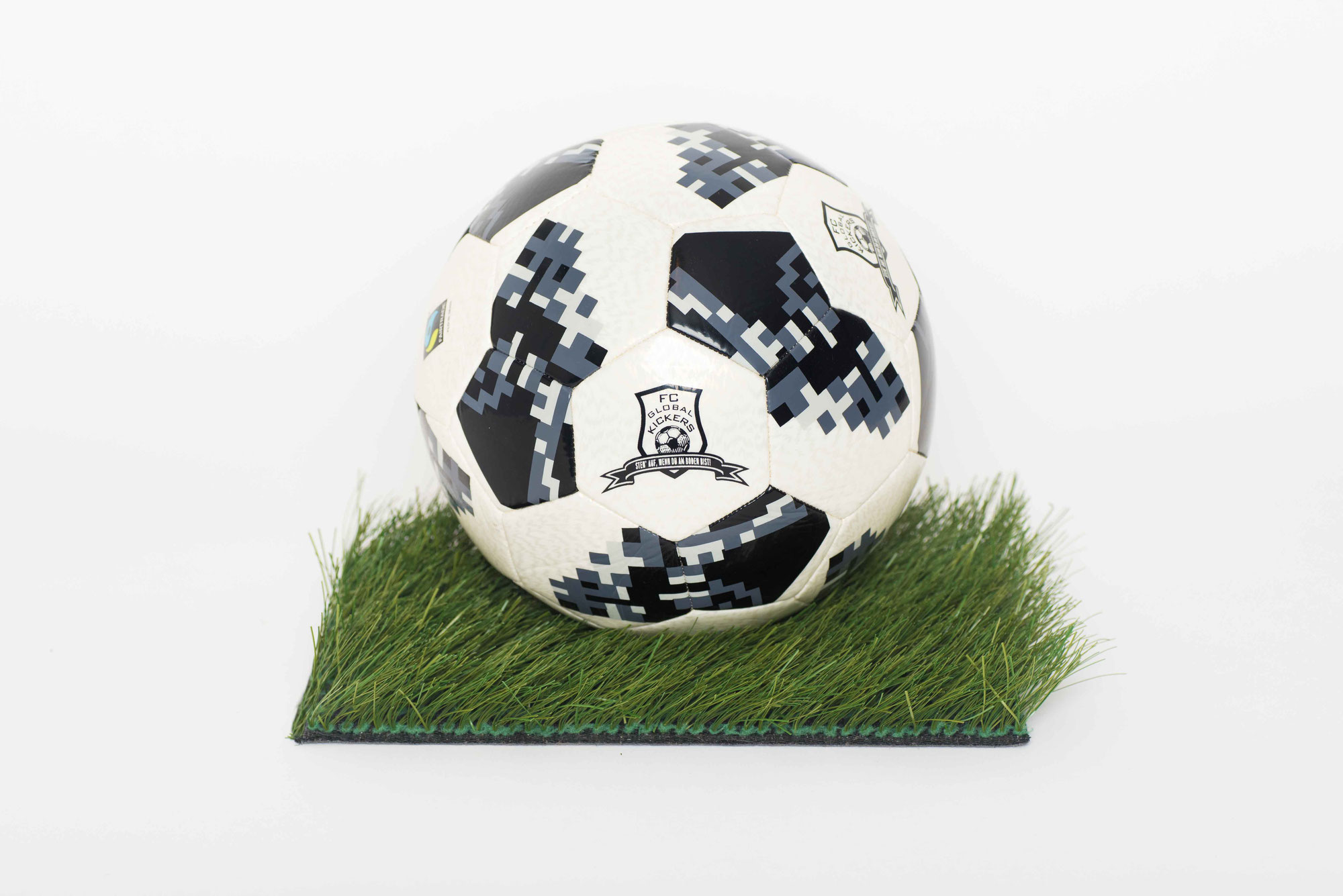 BALLDESIGNER - FC Global Kickers Fairtrade Footballs