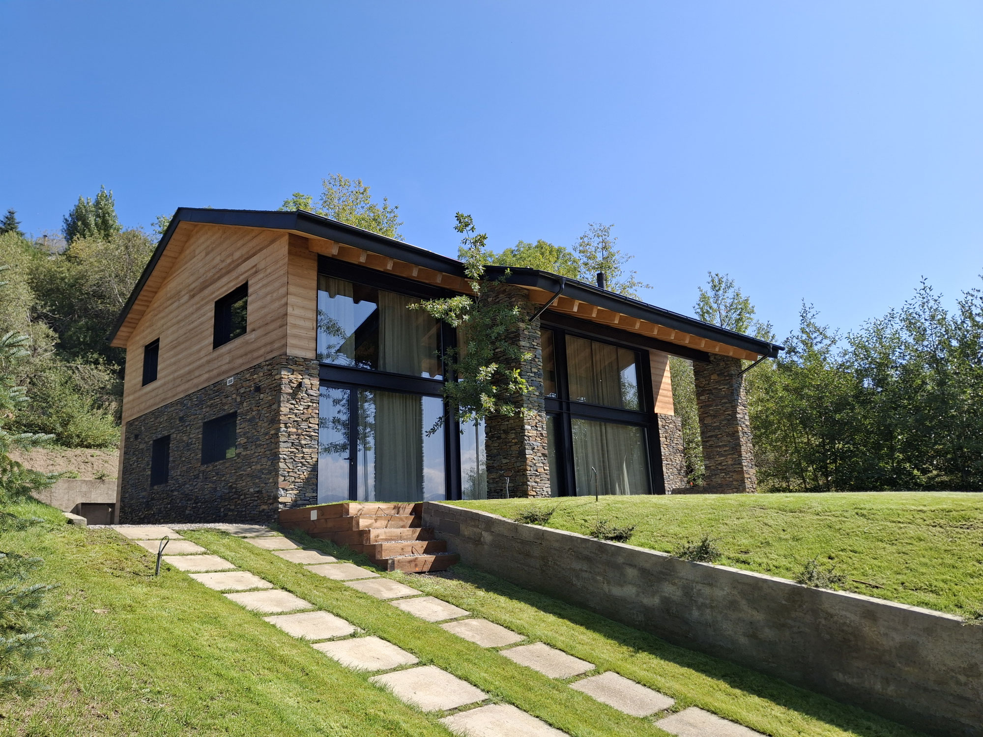 MAISON PASSIVE PAR VENTILATION THERMODYNAMIQUE REVERSIBLE (66)