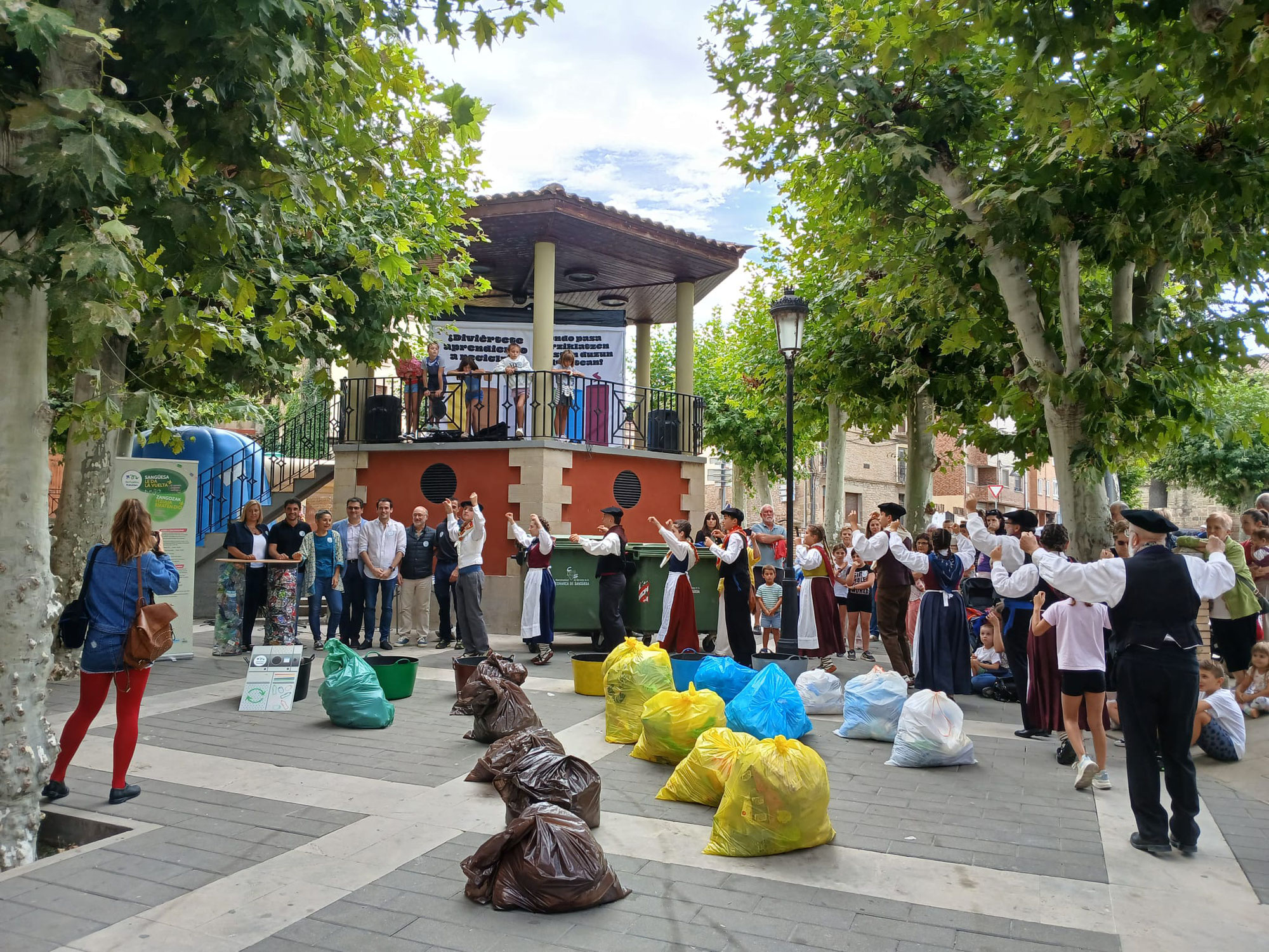 Sangüesa recupera más de 200.000 envases en los 3 meses de funcionamiento del pionero sistema de retorno de botellas de plástico y latas