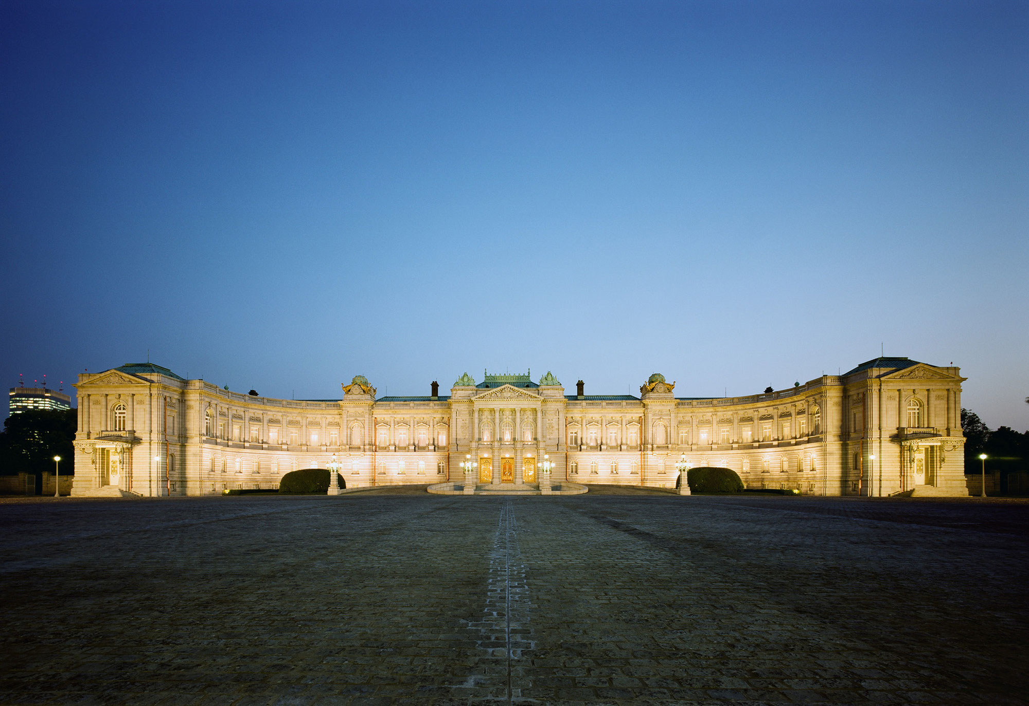 Las mesas imperiales - Palacio de El Ejido