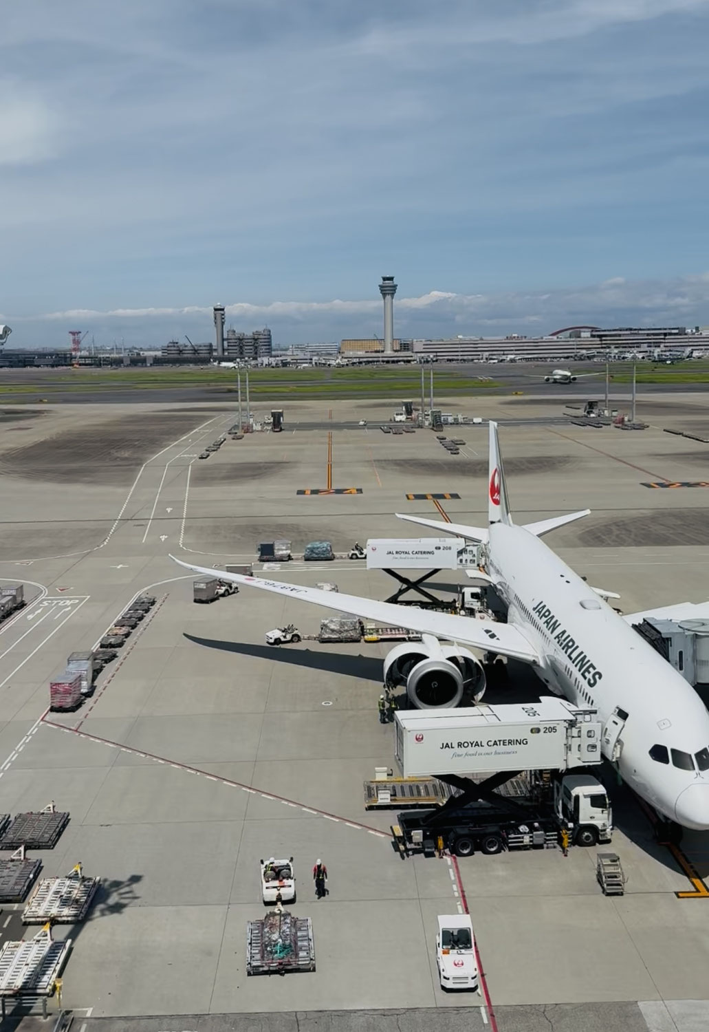 羽田空港のフラステージ