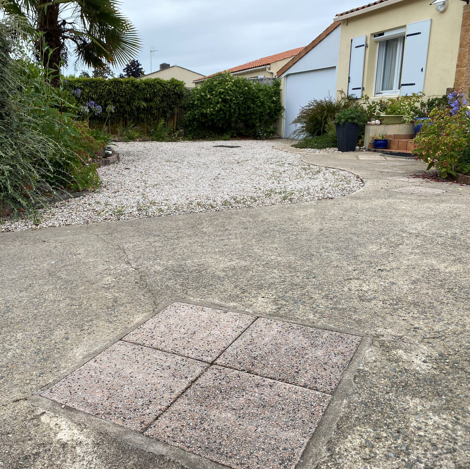 Parking ARLETTE à 5 minutes de la gare maritime.