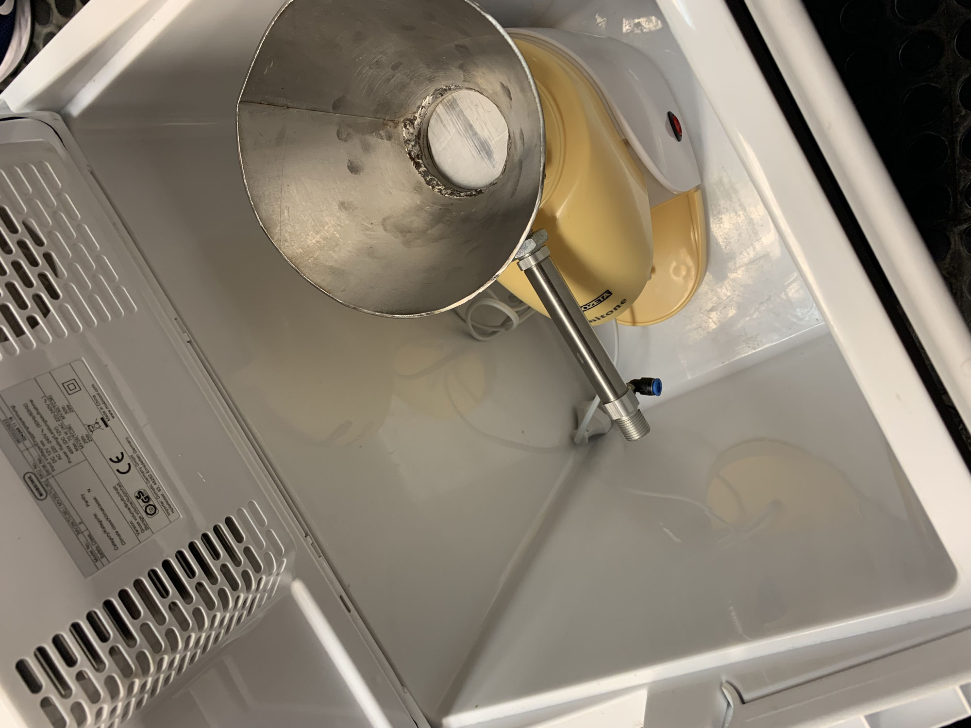 Fertigen der Bauteile für die Eisfunktion